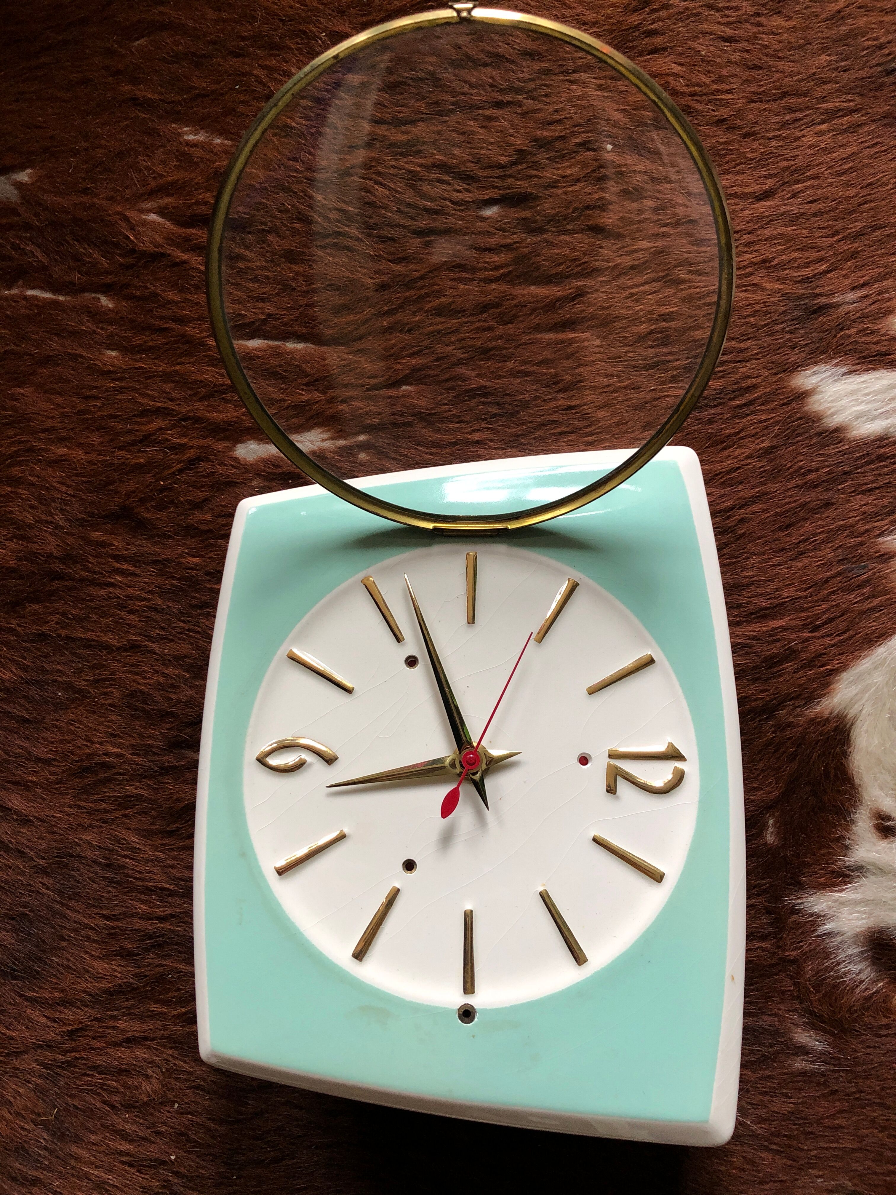 Ceramic trapeze clock of the 50s