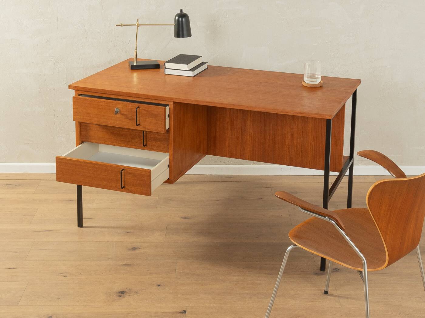 Minimalist freestanding desk from the 1960s by Günter Renkel for Rego Möbel