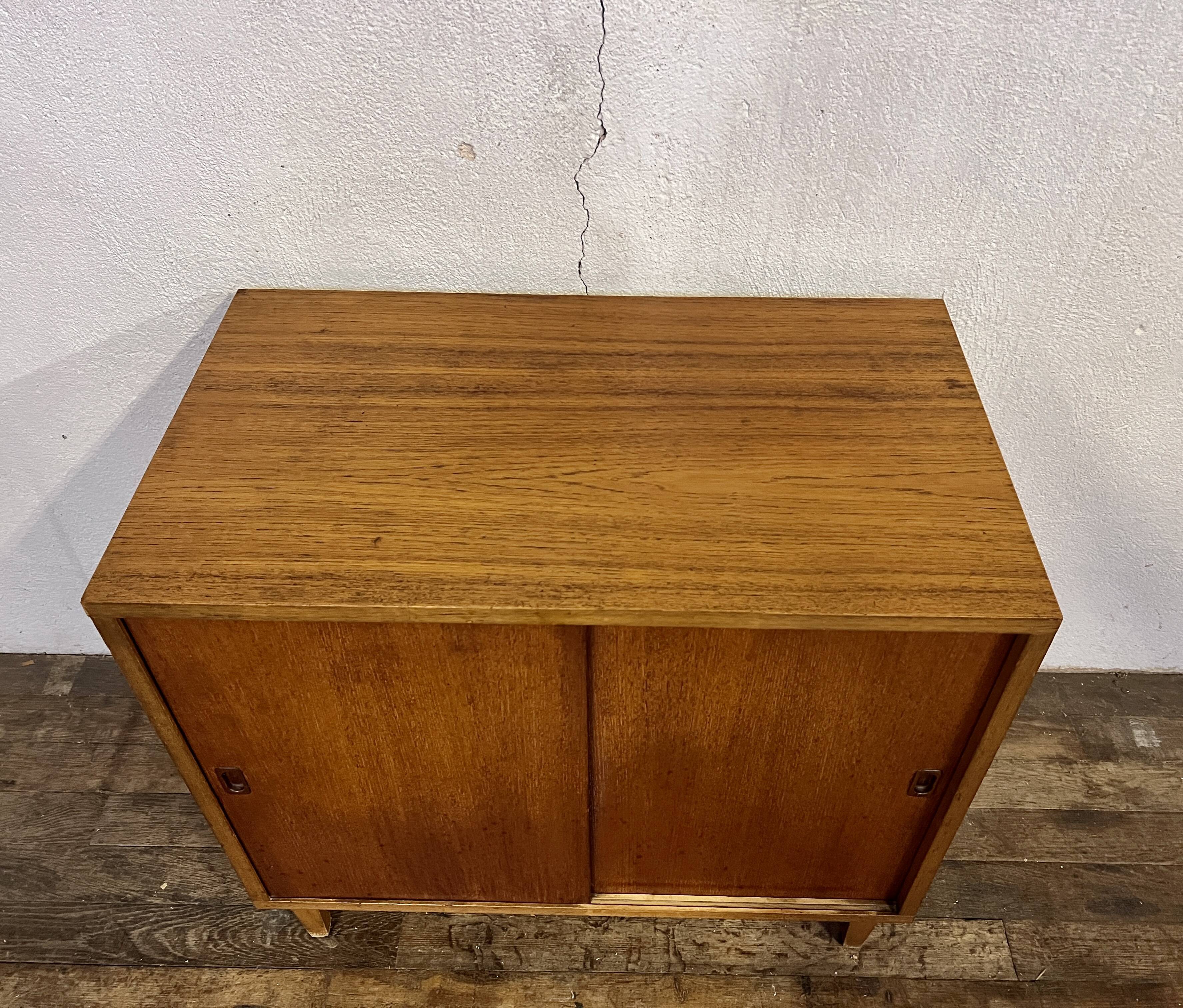 Vintage footwork compass buffet