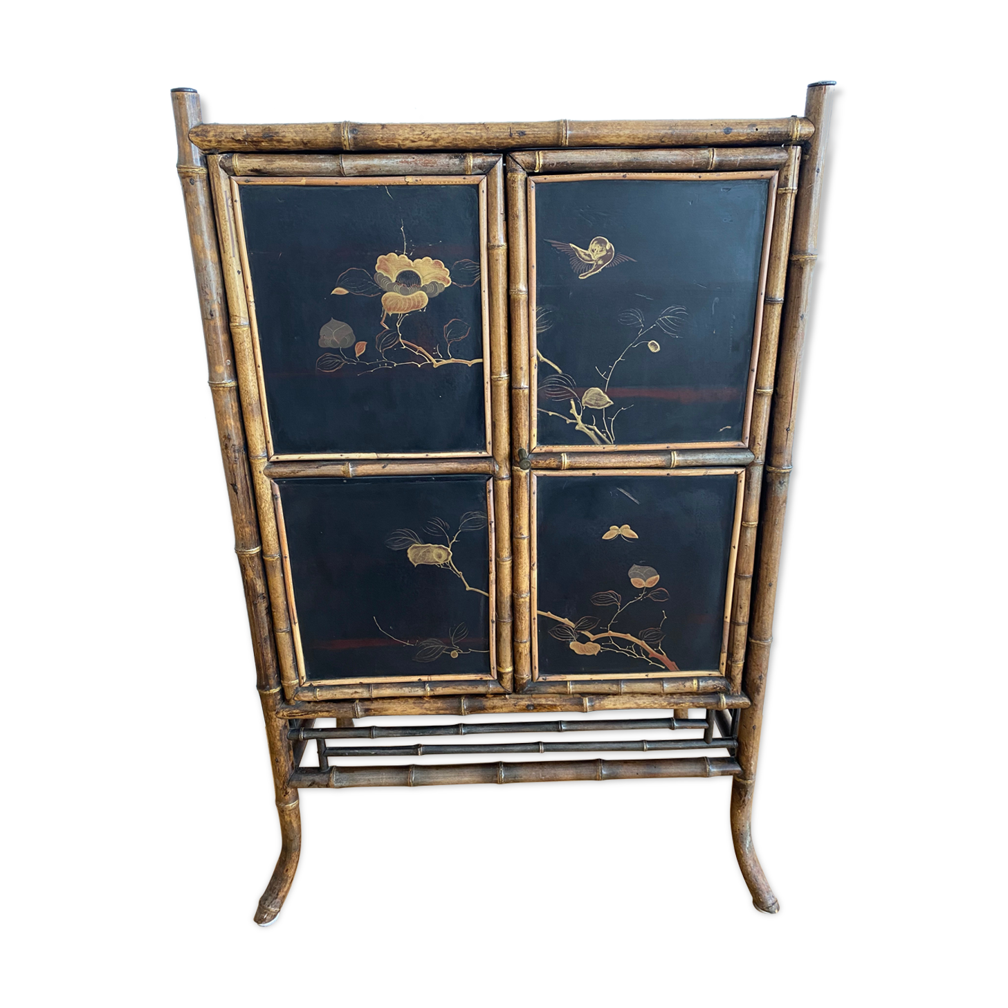 Original Victorian furniture in lacquered bamboo from the 19th century, chinoiserie