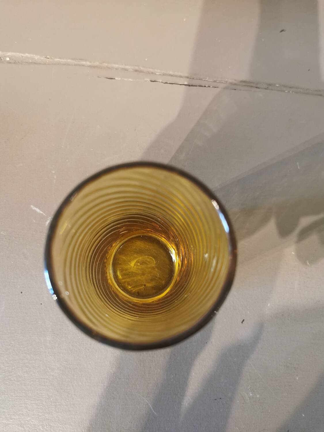 6 vintage glasses with ribbed decoration