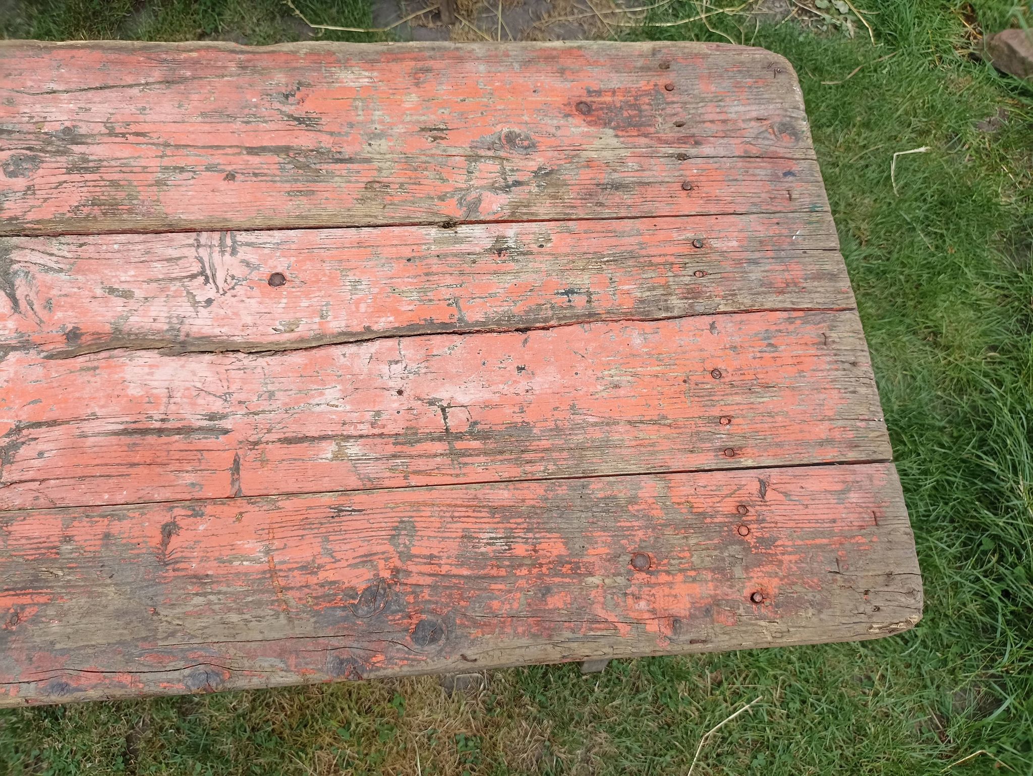 Table + 2 brewery benches - former brewery l.f. haag ingwiller - prey