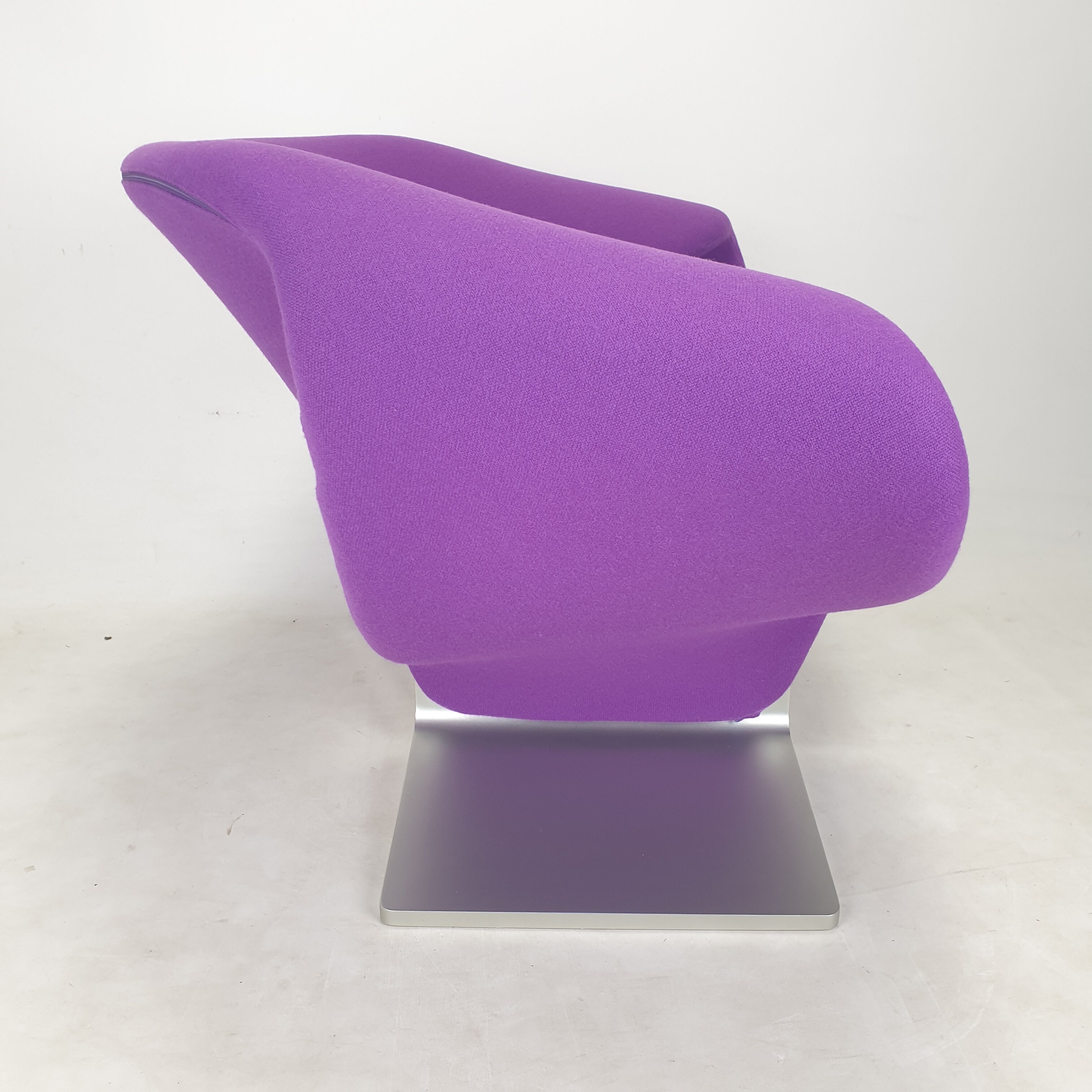 Ribbon Chair by Pierre Paulin for Artifort
