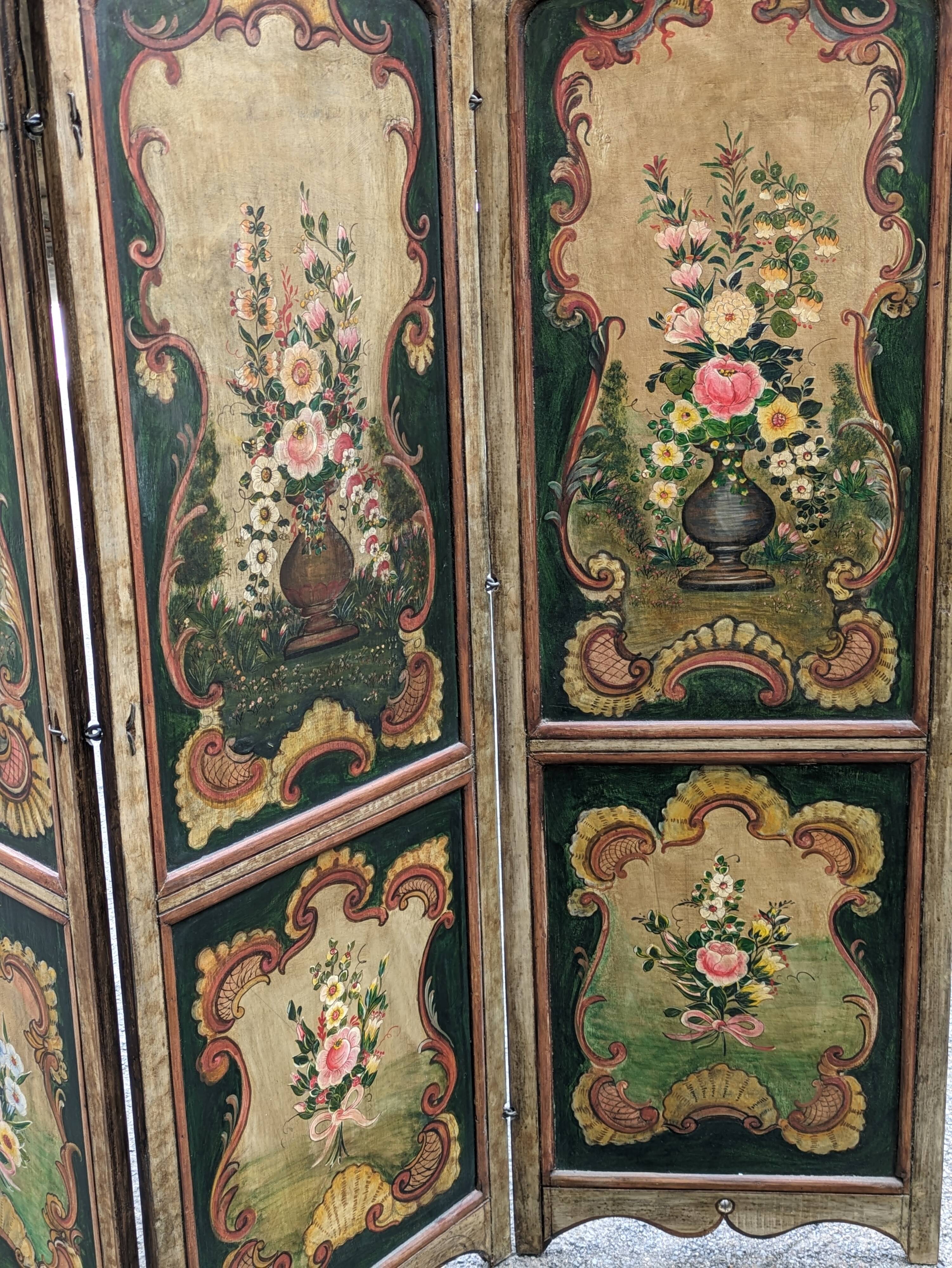 3-panel screen in painted wood