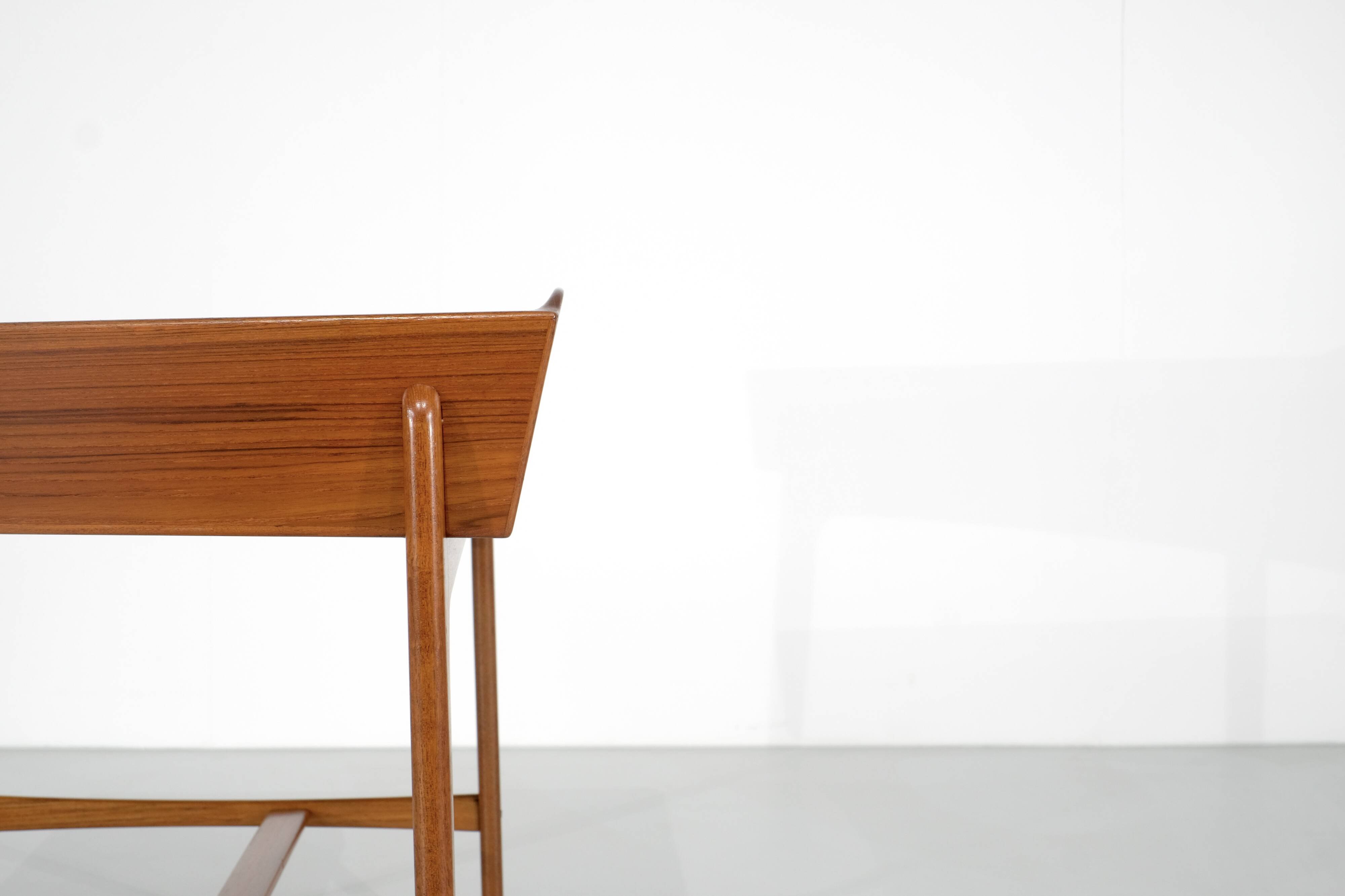 Model 200 Desk by SvenModel 200 Desk by Svendd Åge Madsen for Sigurd Hansen, Denmark 1958.