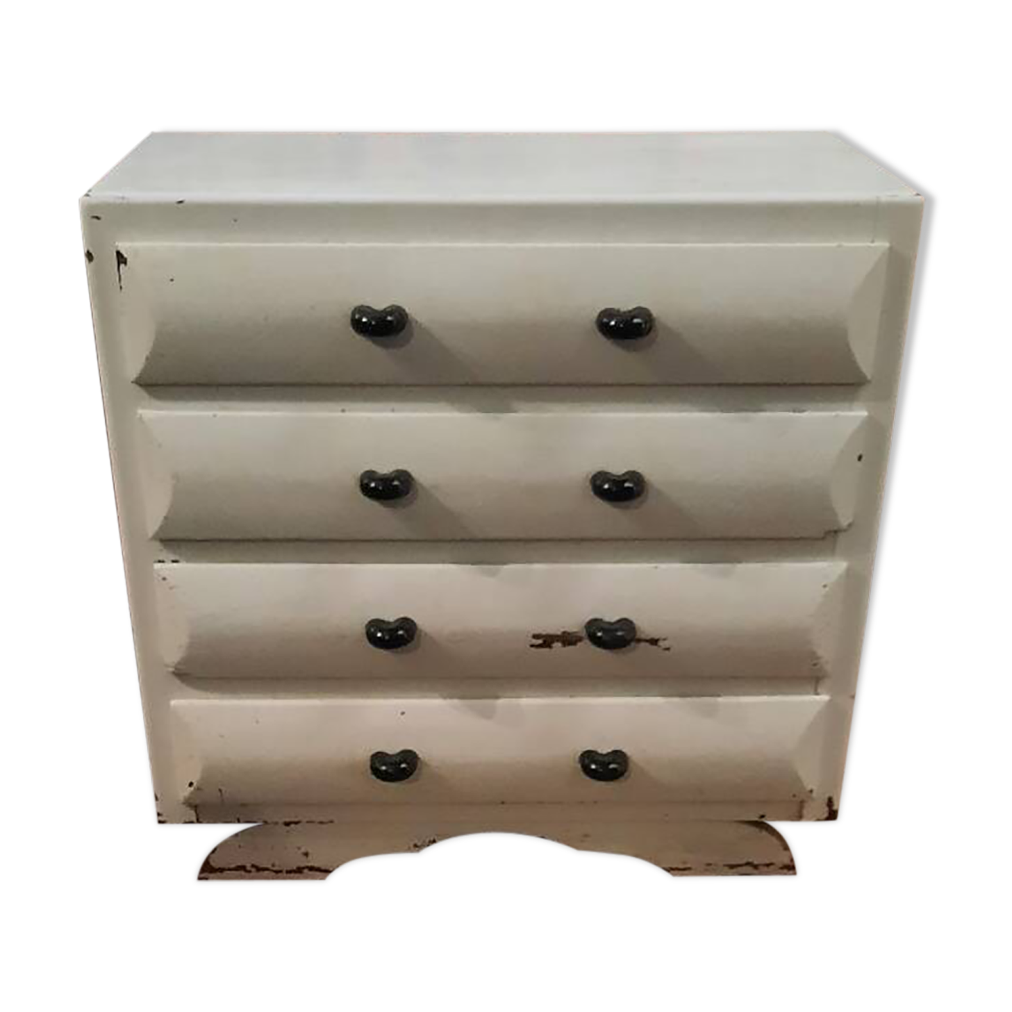 Vintage chest of drawers