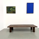 Modernist coffee table in solid elm, cylindrical pine base, 1970s.