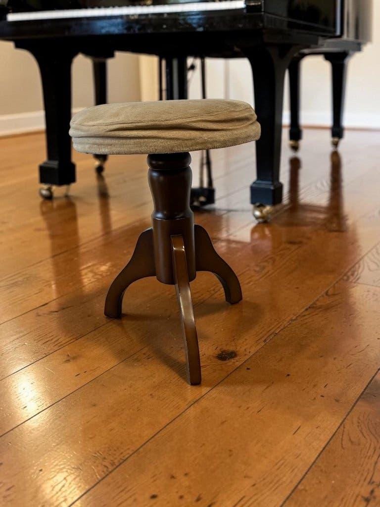 Vintage piano stool/chair