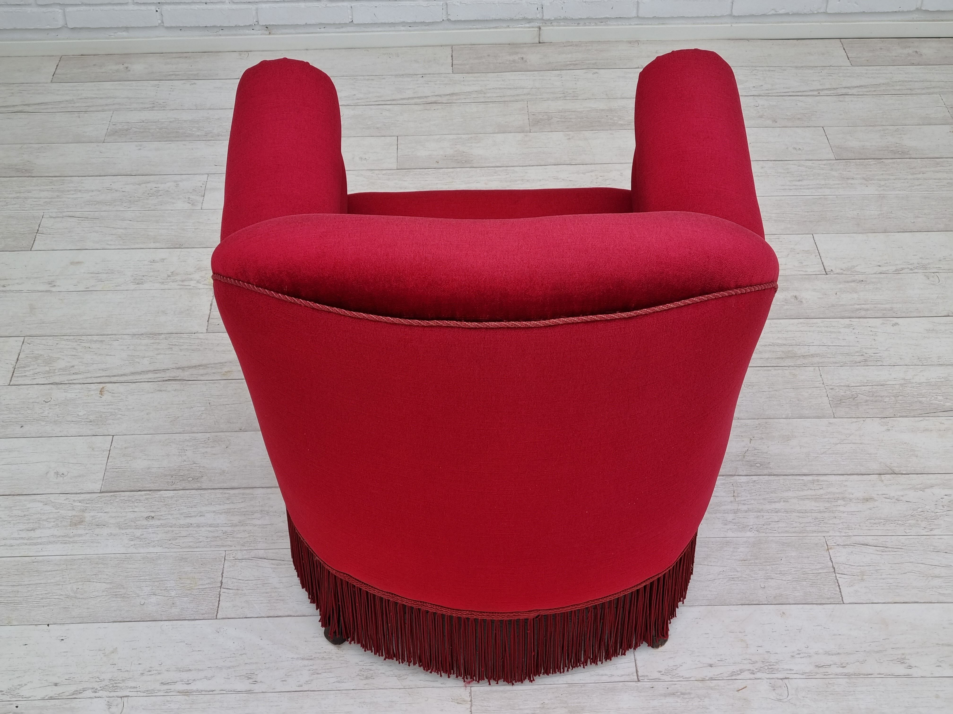 Fauteuil années 1950 design danois velours cerise