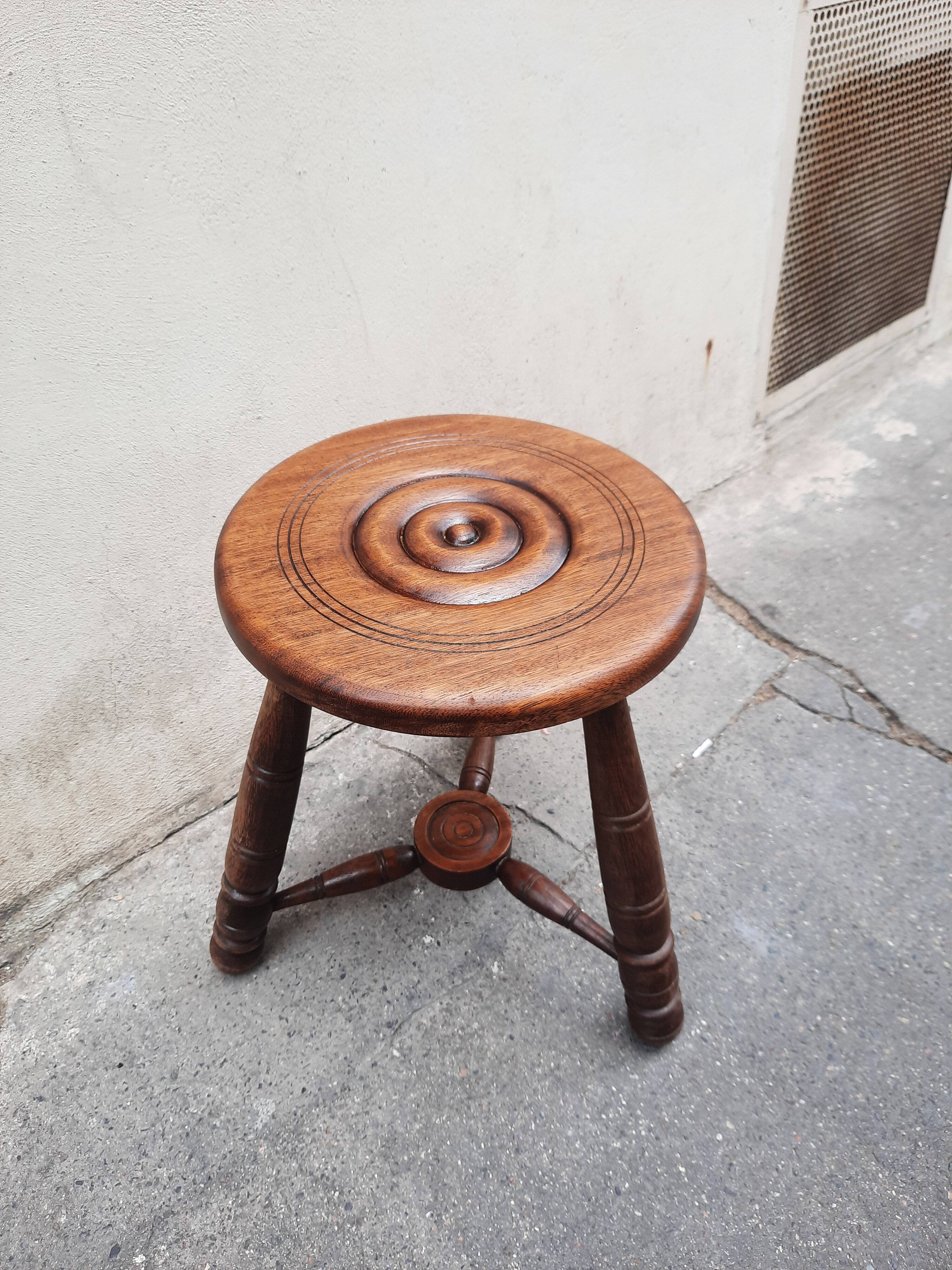 Tripod stool