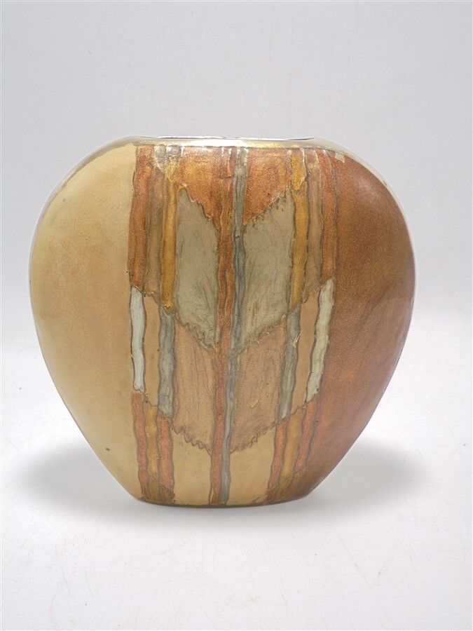 Vase en laiton