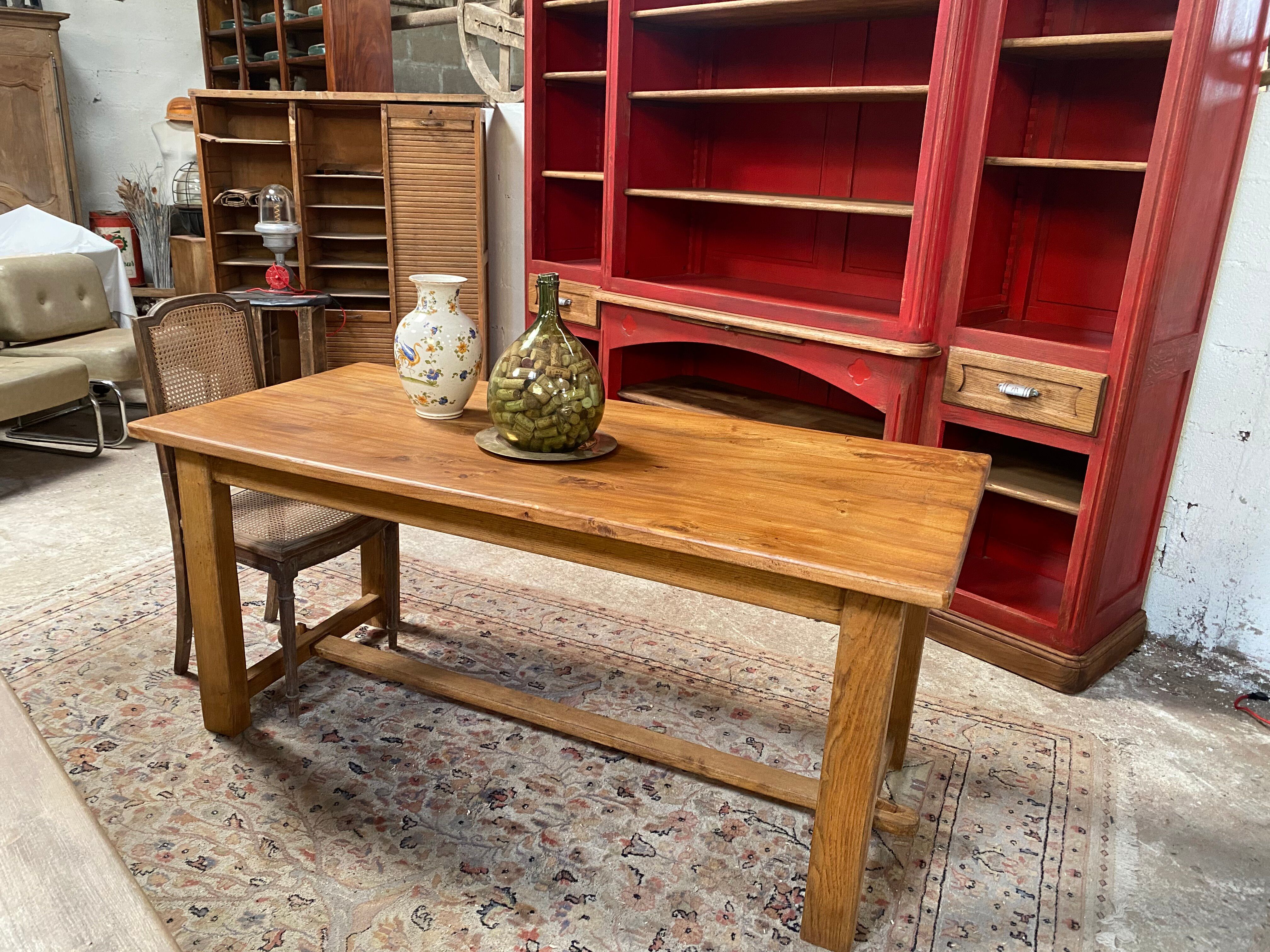 Farm table