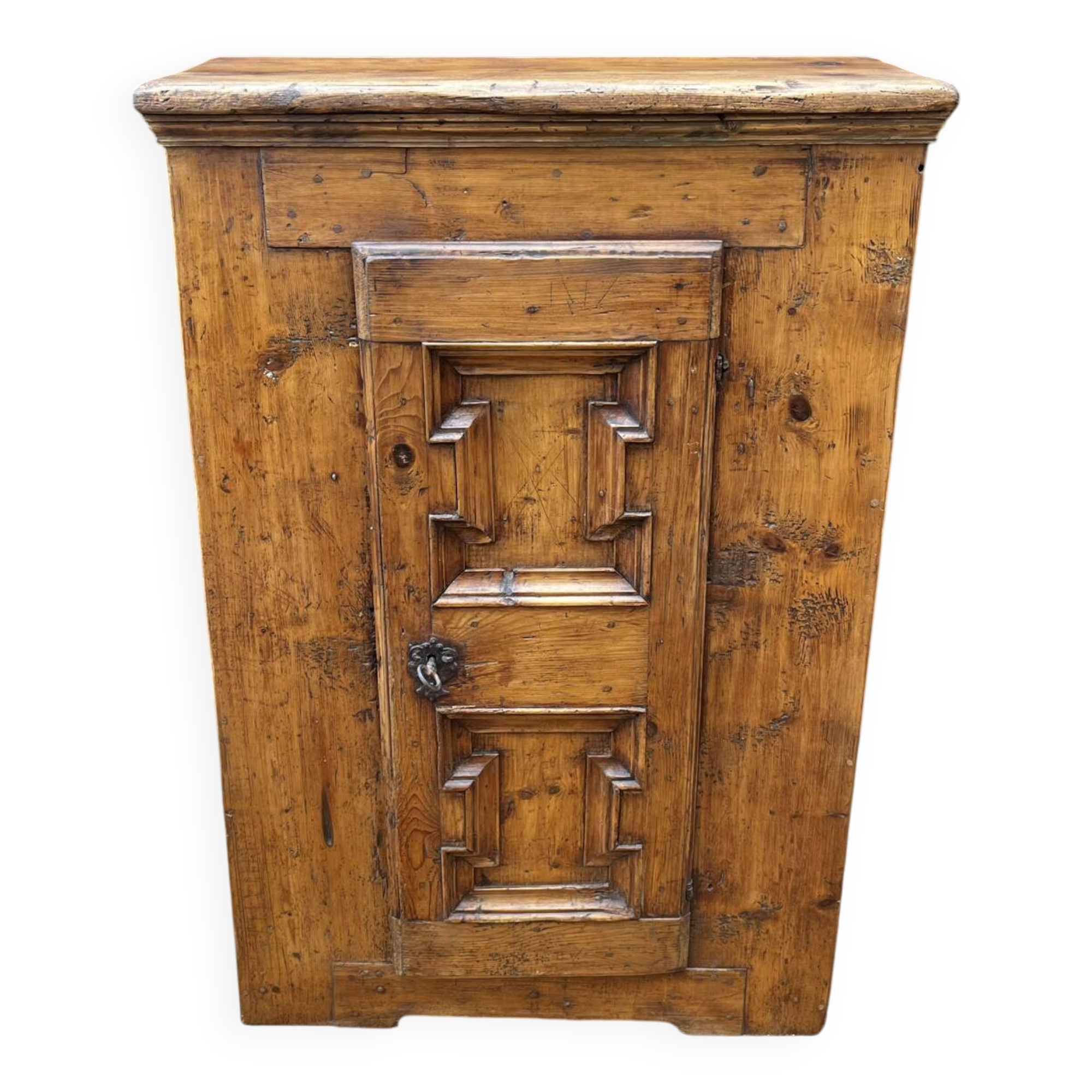 Cabinet from an ancient château – 17th century