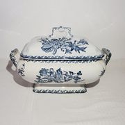 Soup-tureen of the earthenware factory of Pexonne