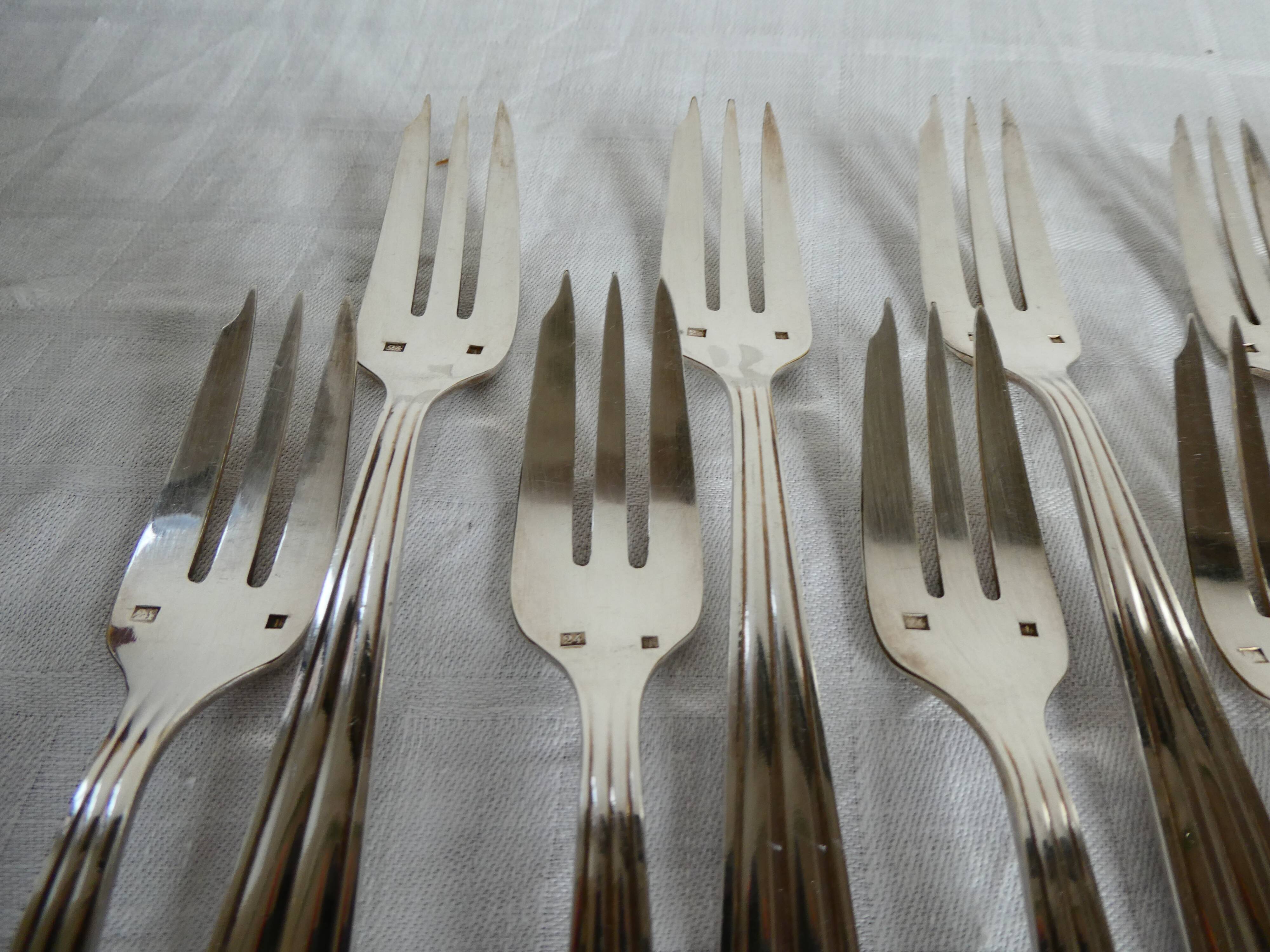 12 Vintage silver plated metal dessert forks by Saint Médard goldsmith 24 grs