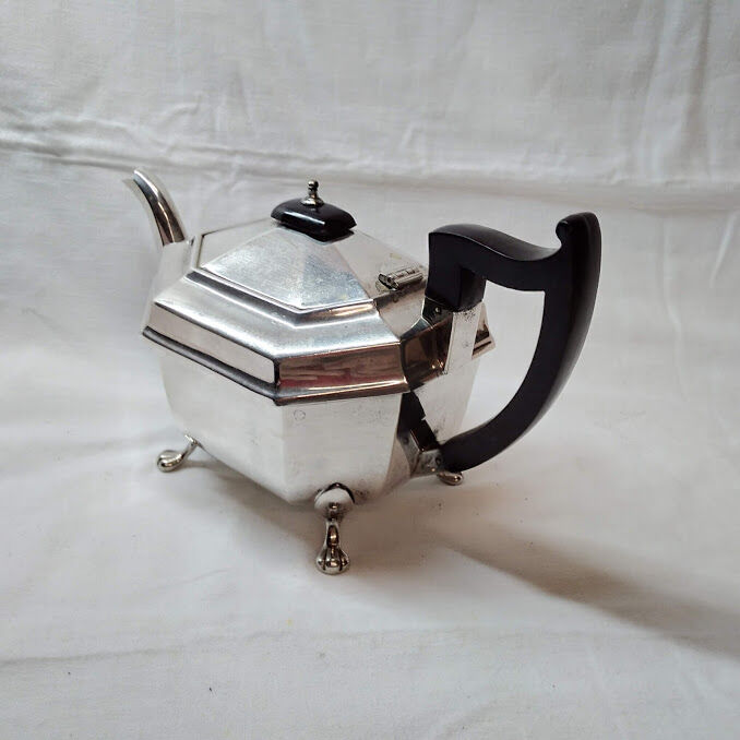 Sheffield-plated English Art Deco silver teapot