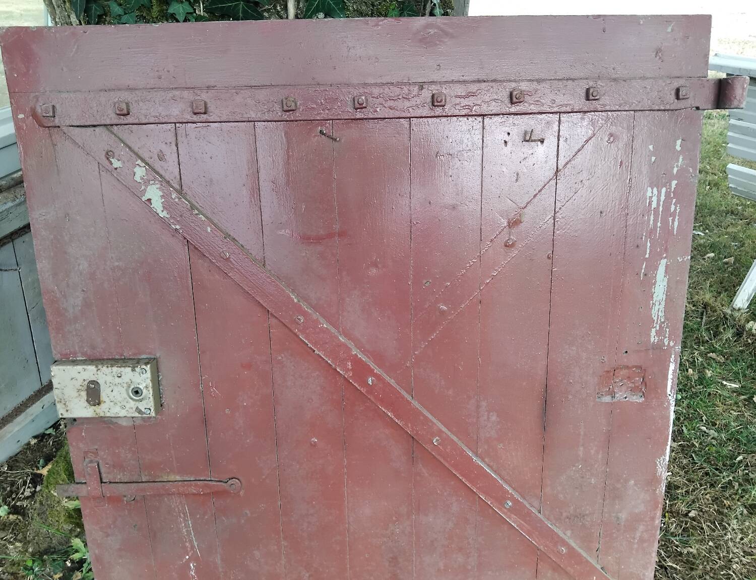 Old wooden door 110x97 cm Vintage