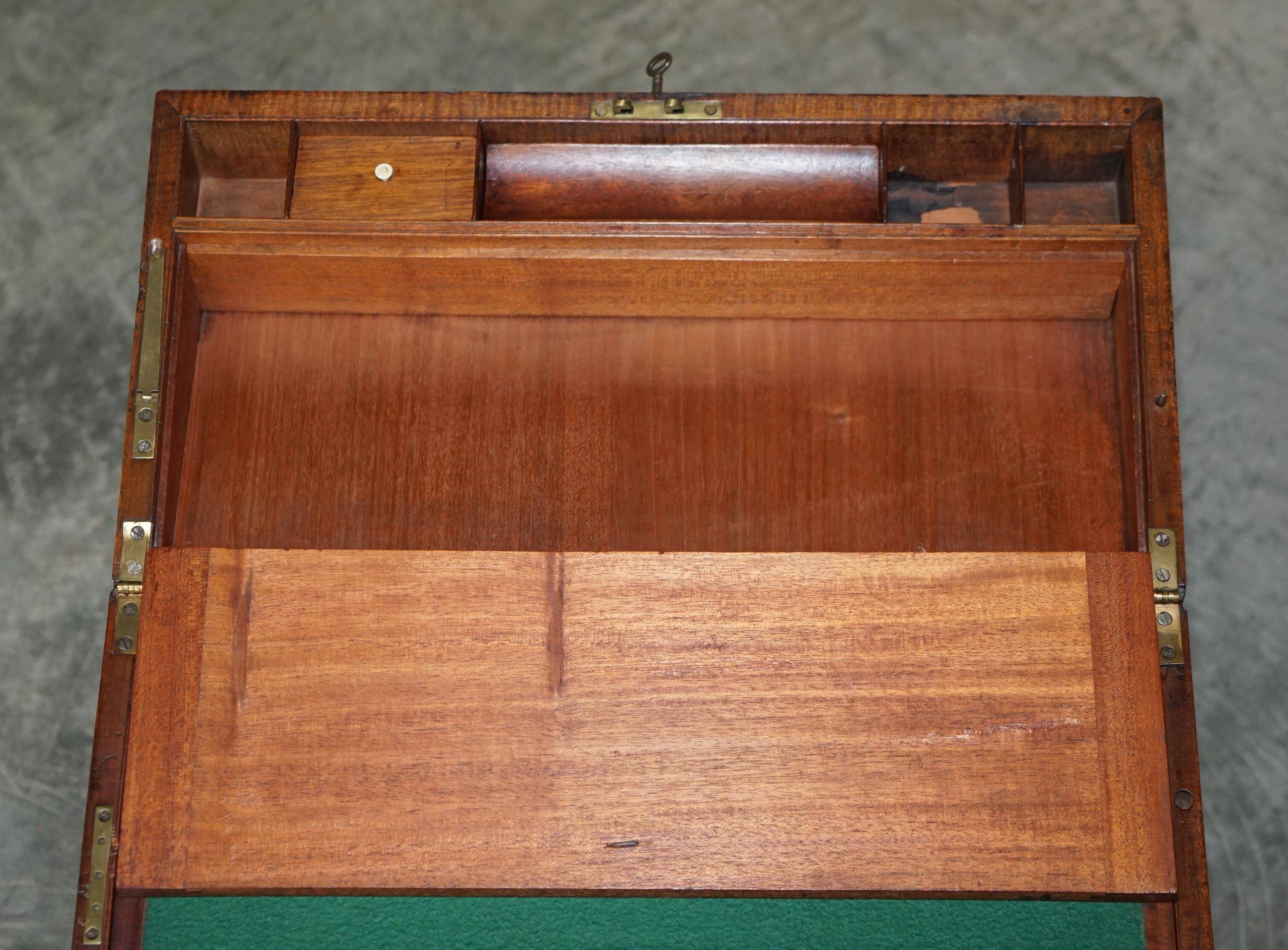 Victorian military slope desk made of hardwood