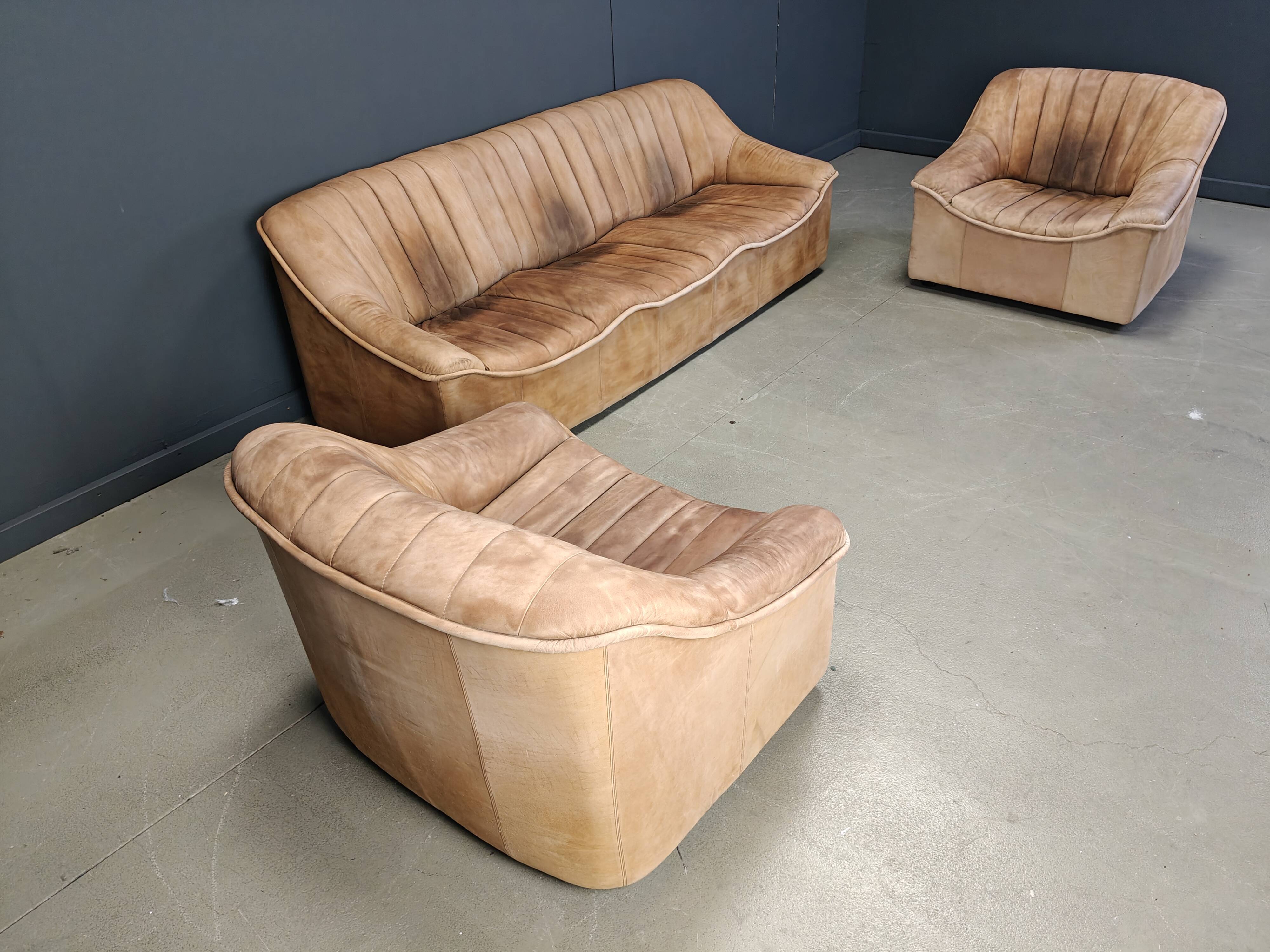 Ensemble de canapés en cuir du milieu du siècle, années 1960