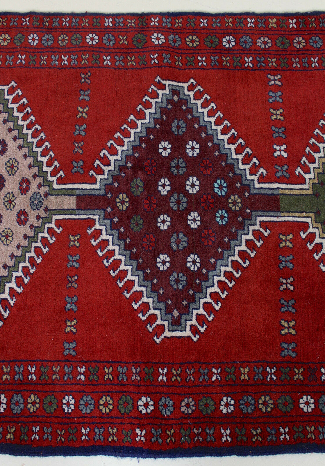 Contemporary rug with tassels shivran 185x118cm