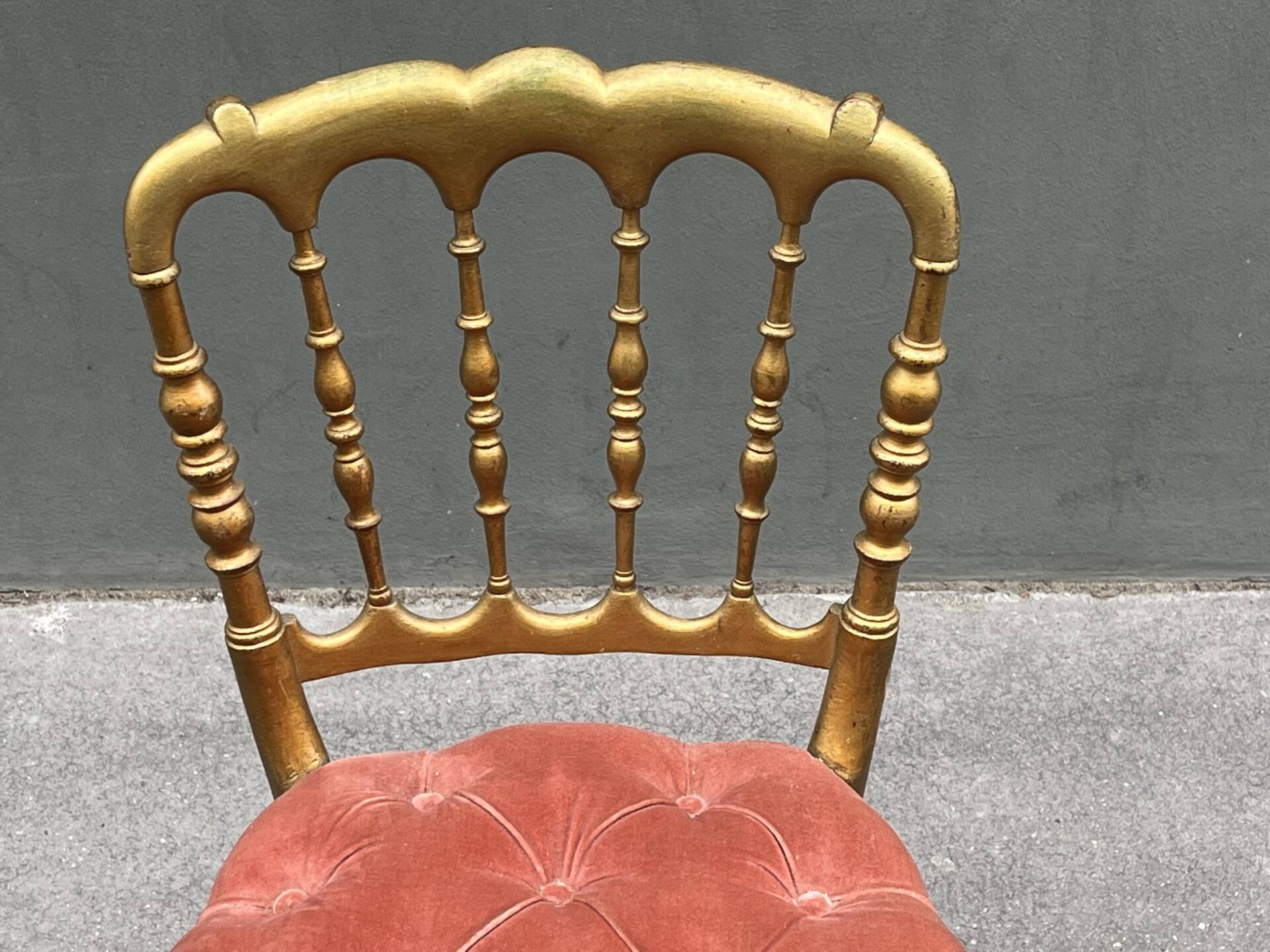 Chaise en bois doré de style Napoléon III