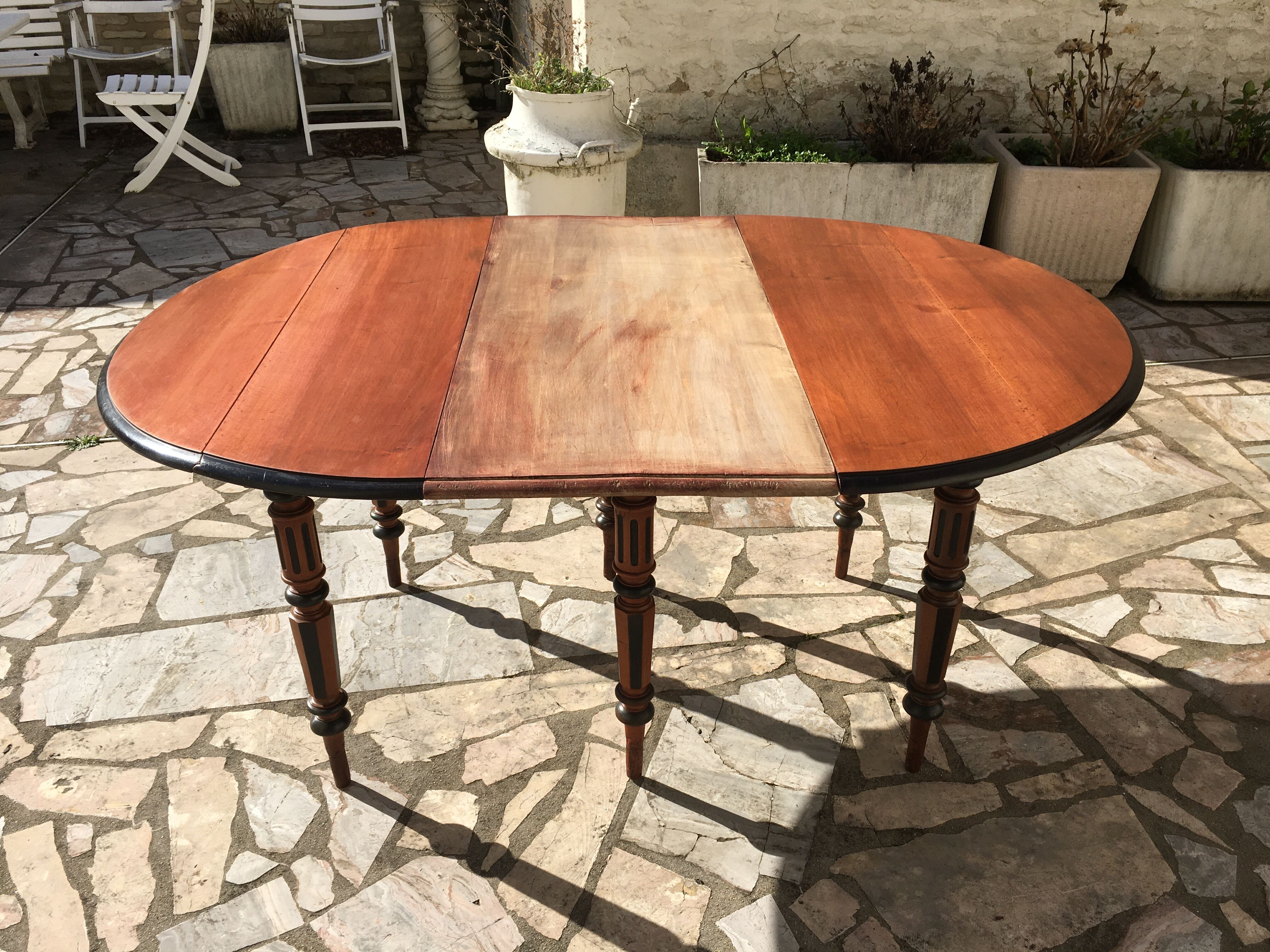 Round table 6 feet with solid mahogany extensions