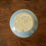 Soliflore artisanal en céramique bleue signée JS