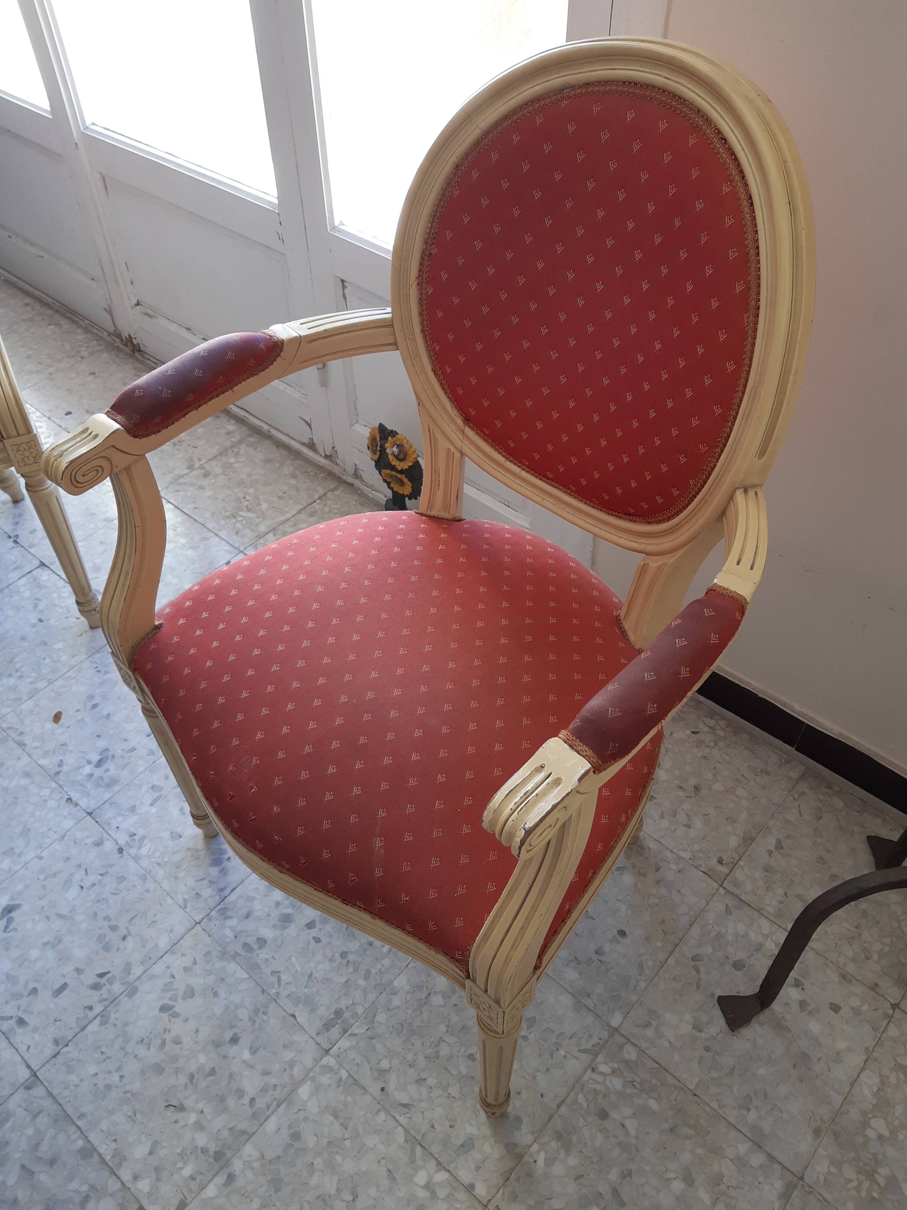 Lot of 4 chairs
