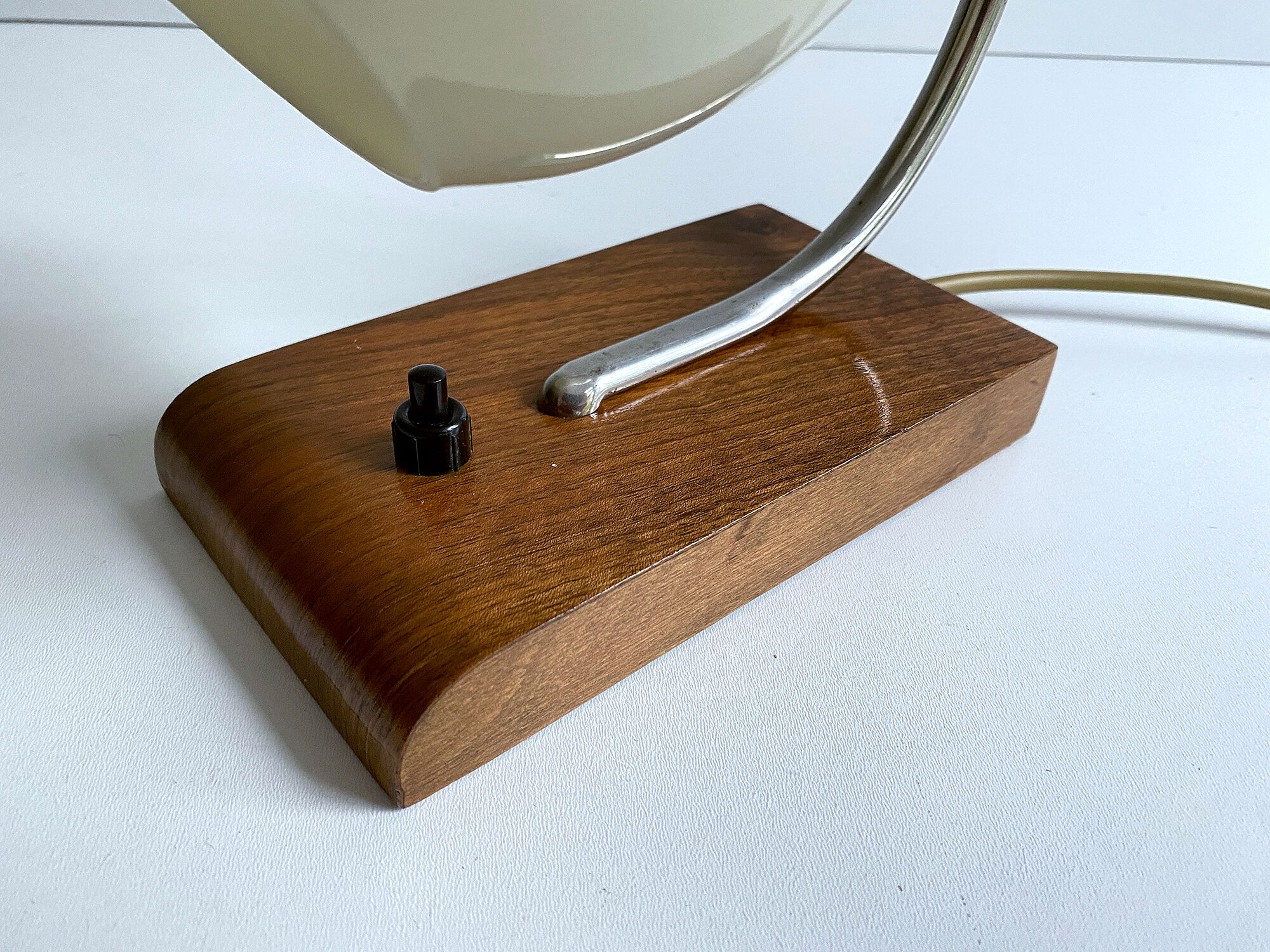 Table lamp art deco bauhaus, Vintage, 30s, Opaline Wood