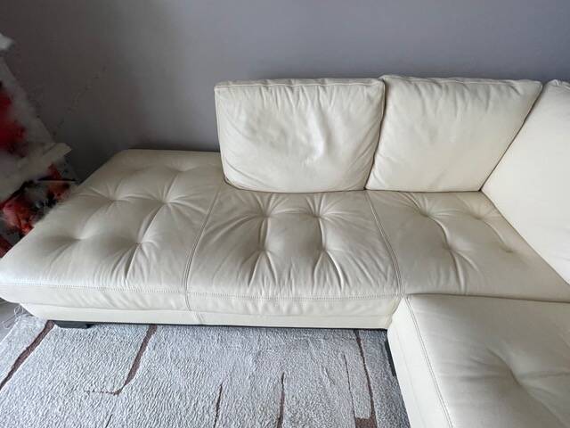 Panoramic leather lounge