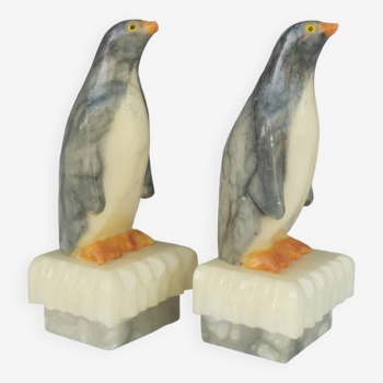 Paire de serre livres "pingouins" en albâtre
