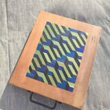 Plancha with tray made of straw marquetry