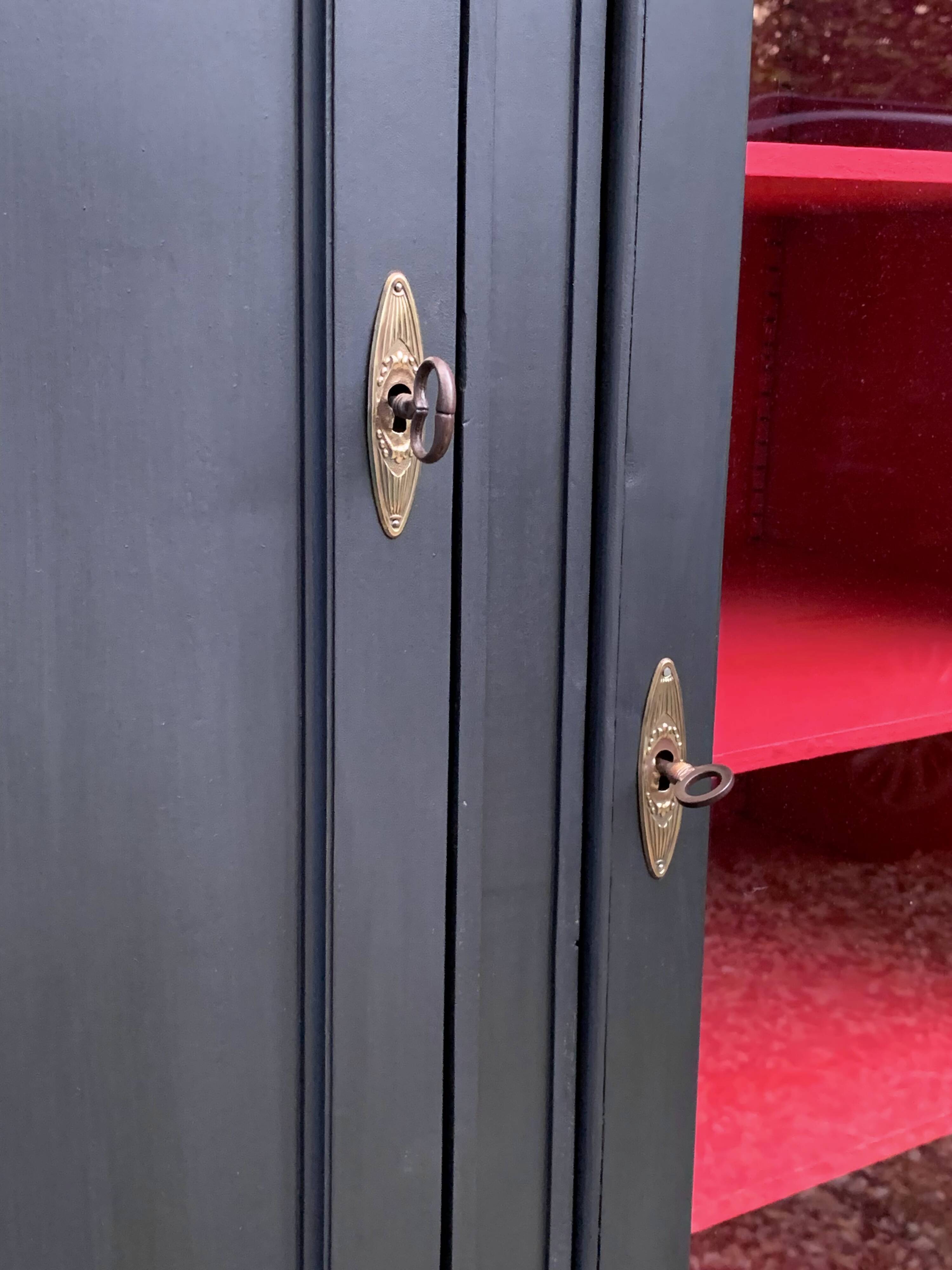 Parisian glazed hotel wardrobe 1930