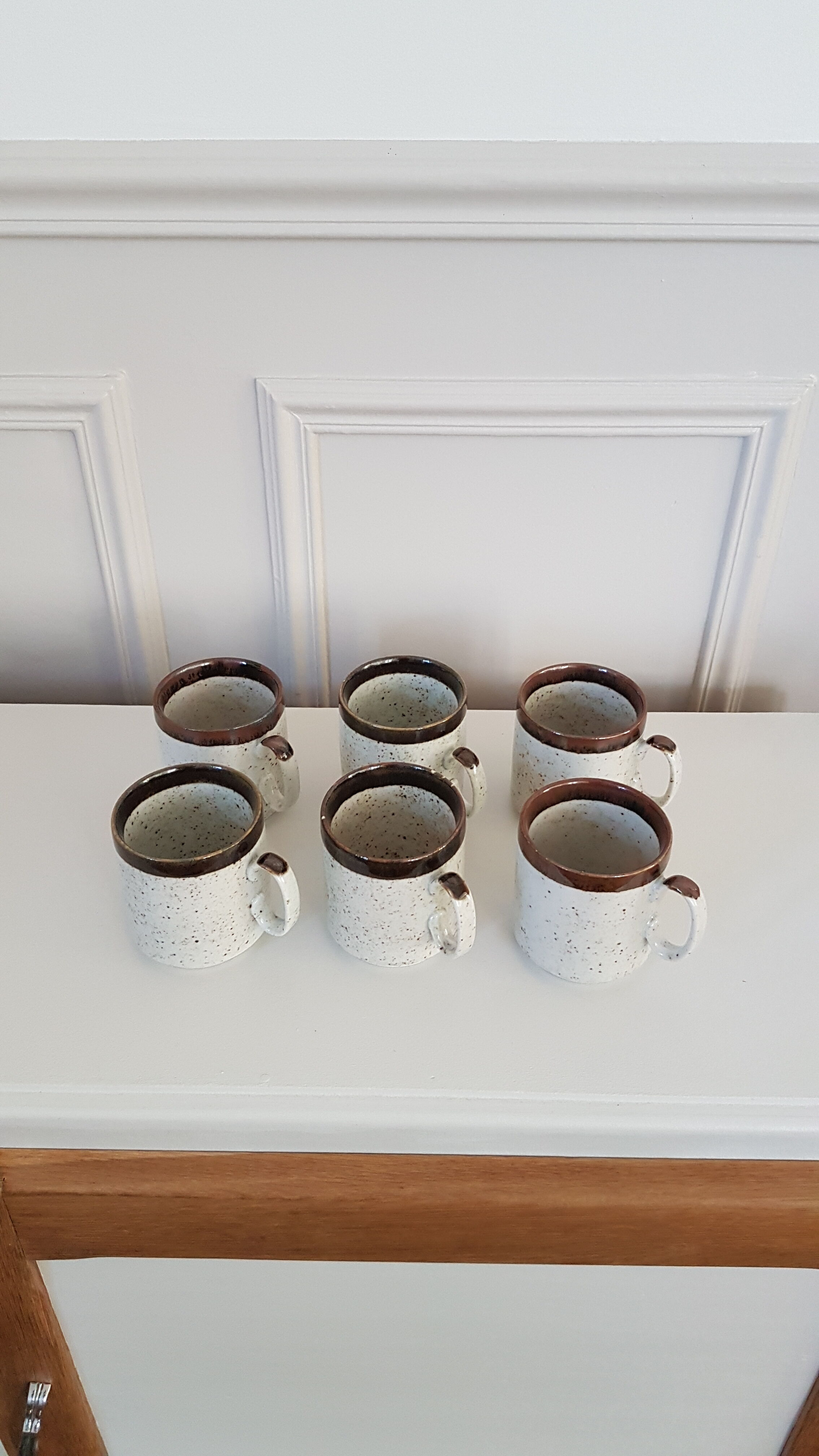 Six stoneware mugs