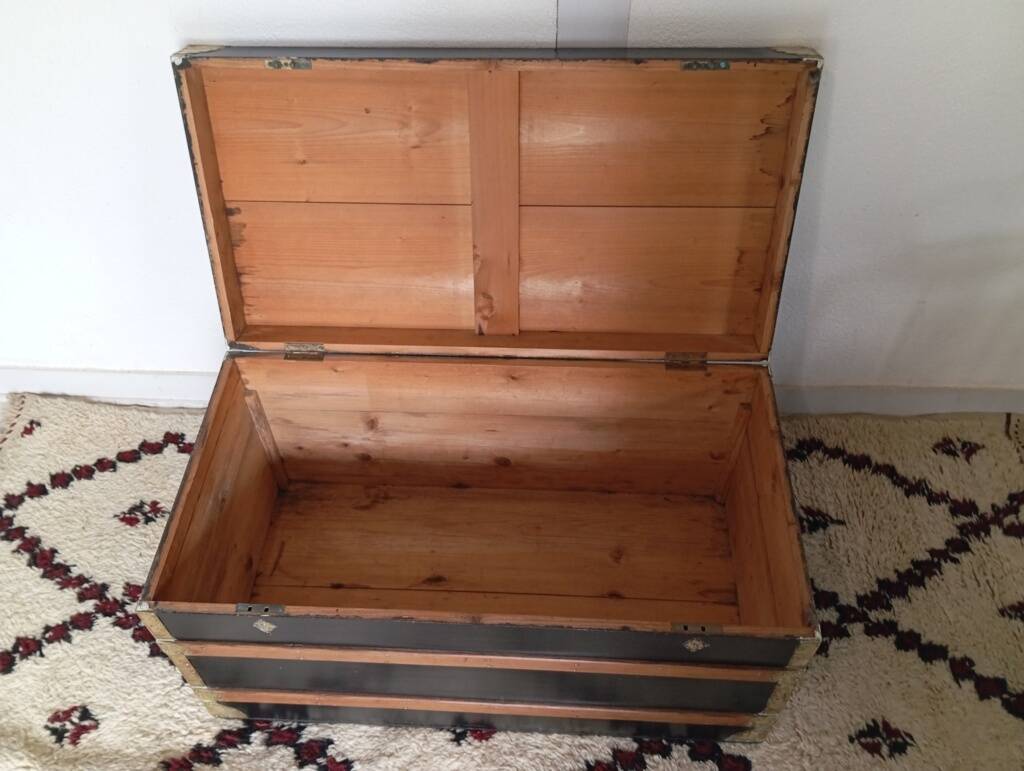 Late 19th century marine trunk