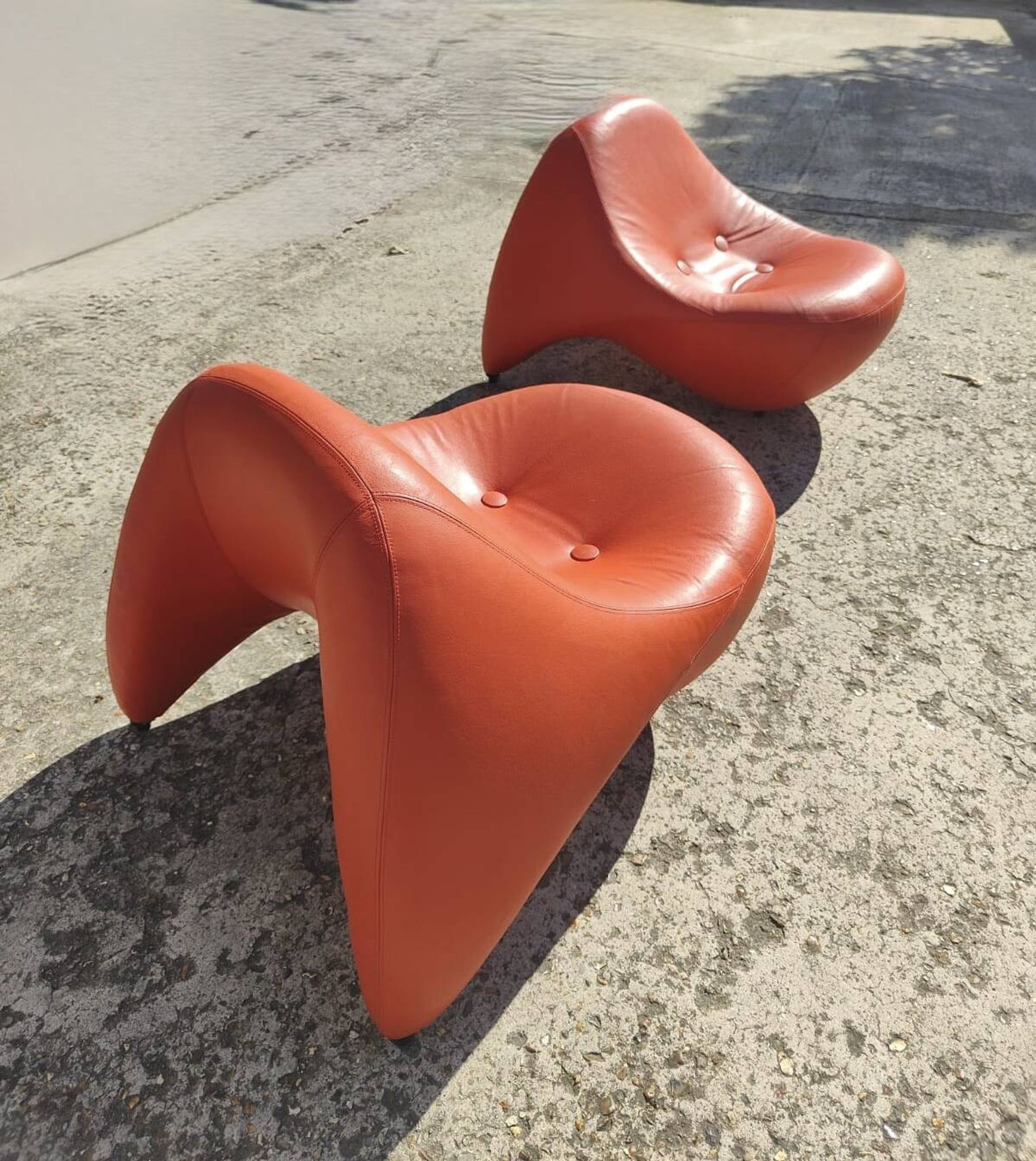 Pair of Luigi Colani armchairs - 9900 Easy Chair - orange leather - vintage -