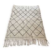 Berber rug 134x108 Azilal in beige ecru Moroccan wool with black diamonds
