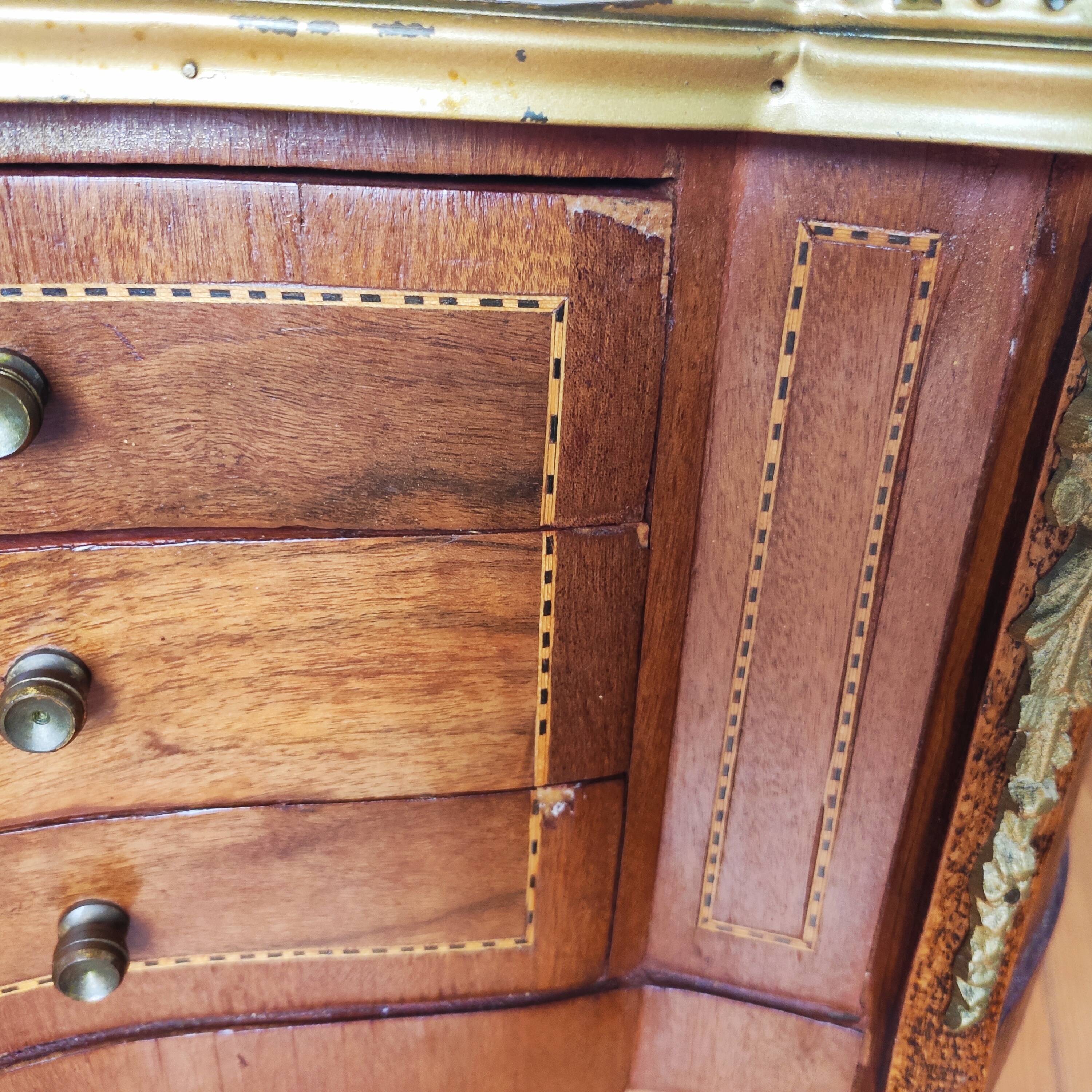 Pair of Louis XV style kidney-shaped bedside tables.