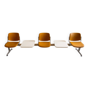 Banquette d’attente - tablettes