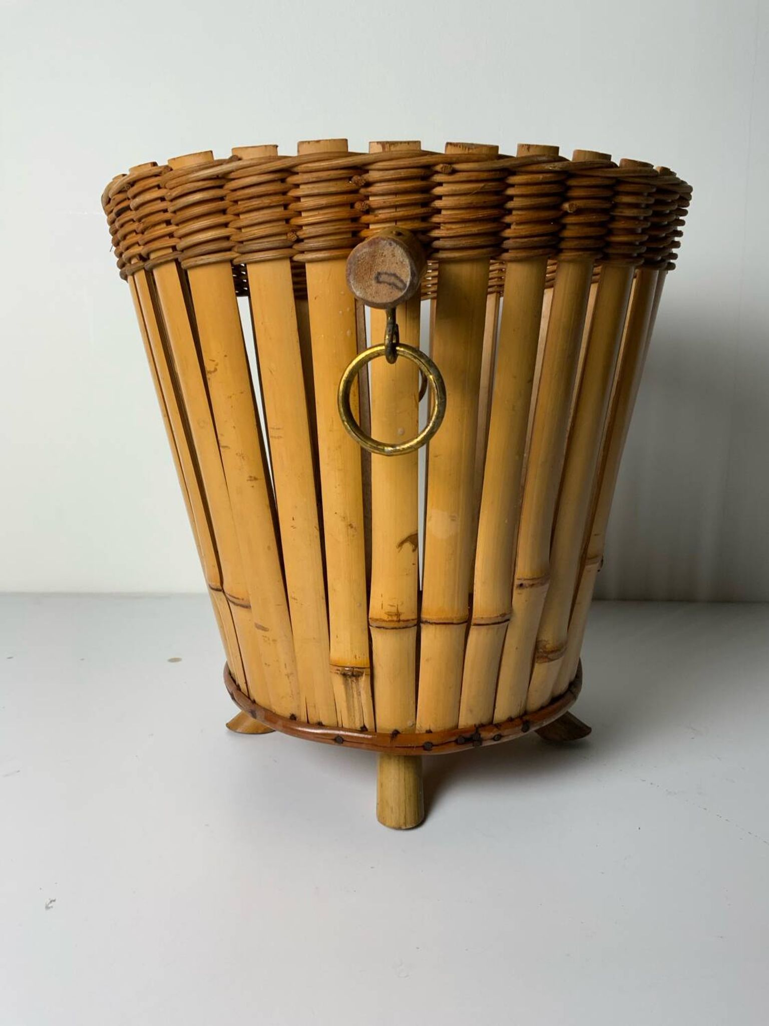 Cache pot en rotin