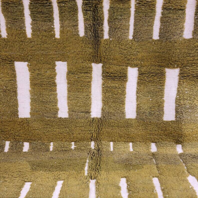 Handmade Moroccan rug 250cm x 150cm