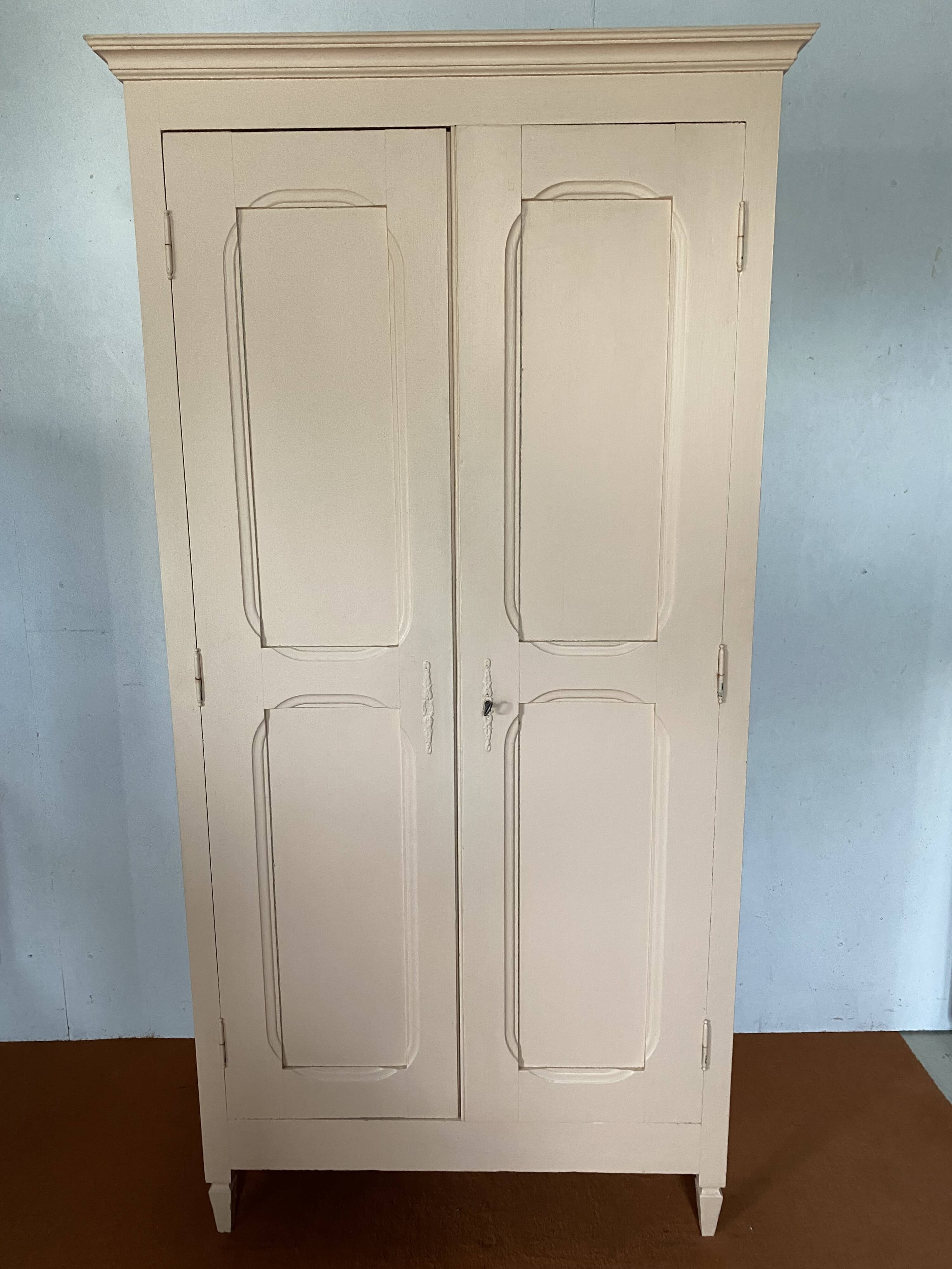 vintage Parisian wardrobe