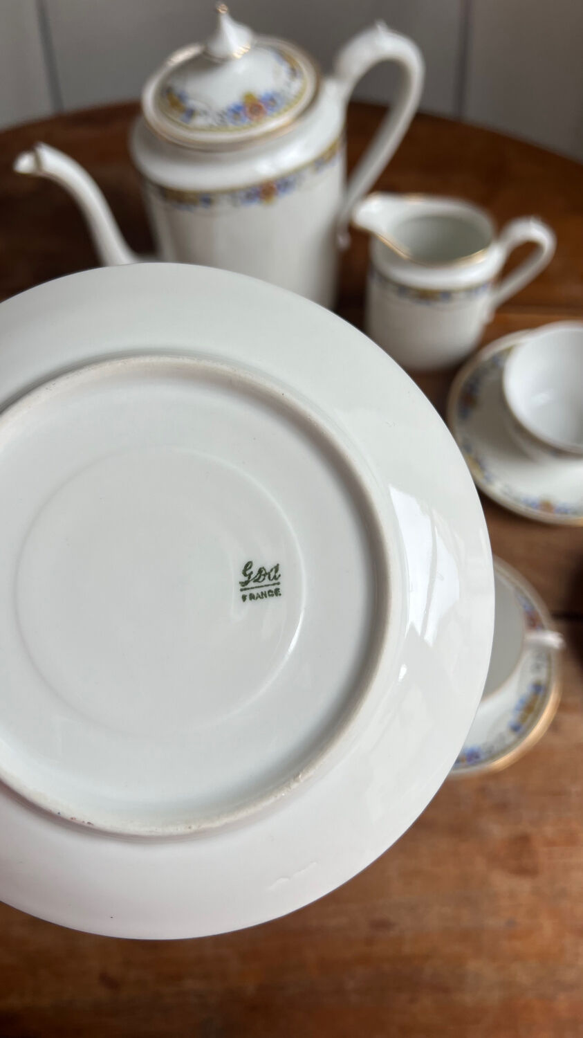 Ancien service à café en porcelaine de Limoges – années 1920