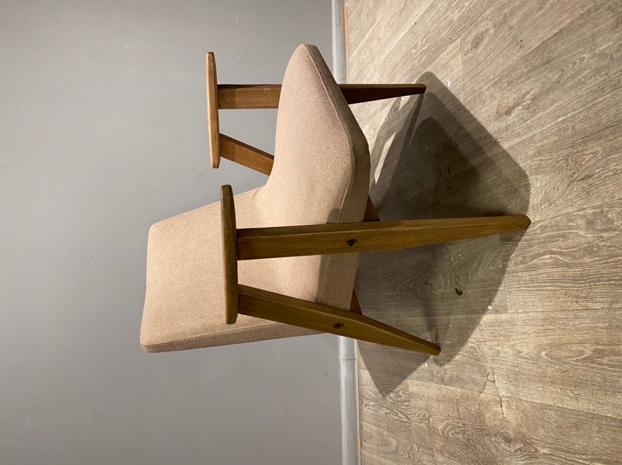 Paire de fauteuils conçus par Józef Chierowski 60