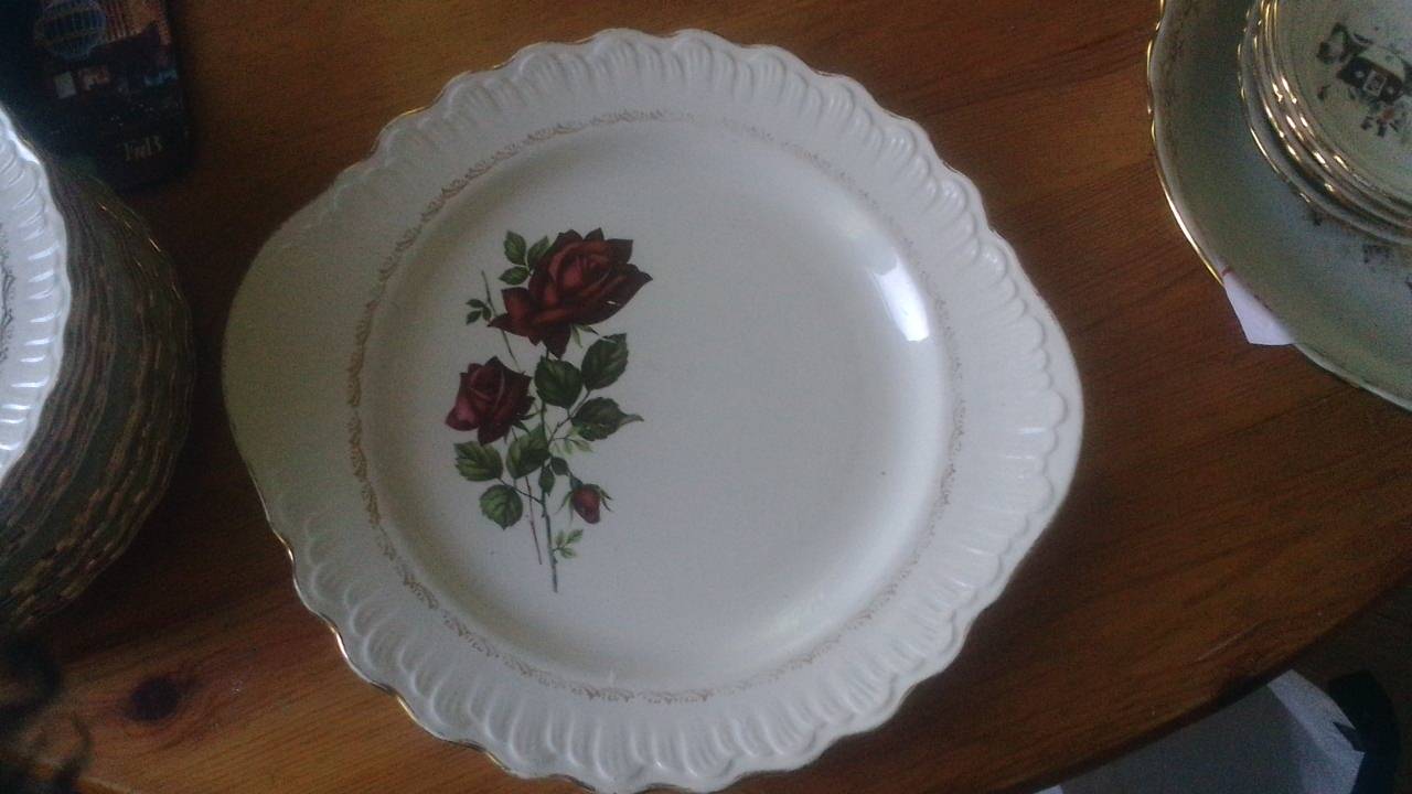 Pie dish (1 unit), dessert plates (10 units), Medici