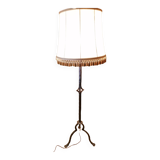 Lampadaire en fer forgé.