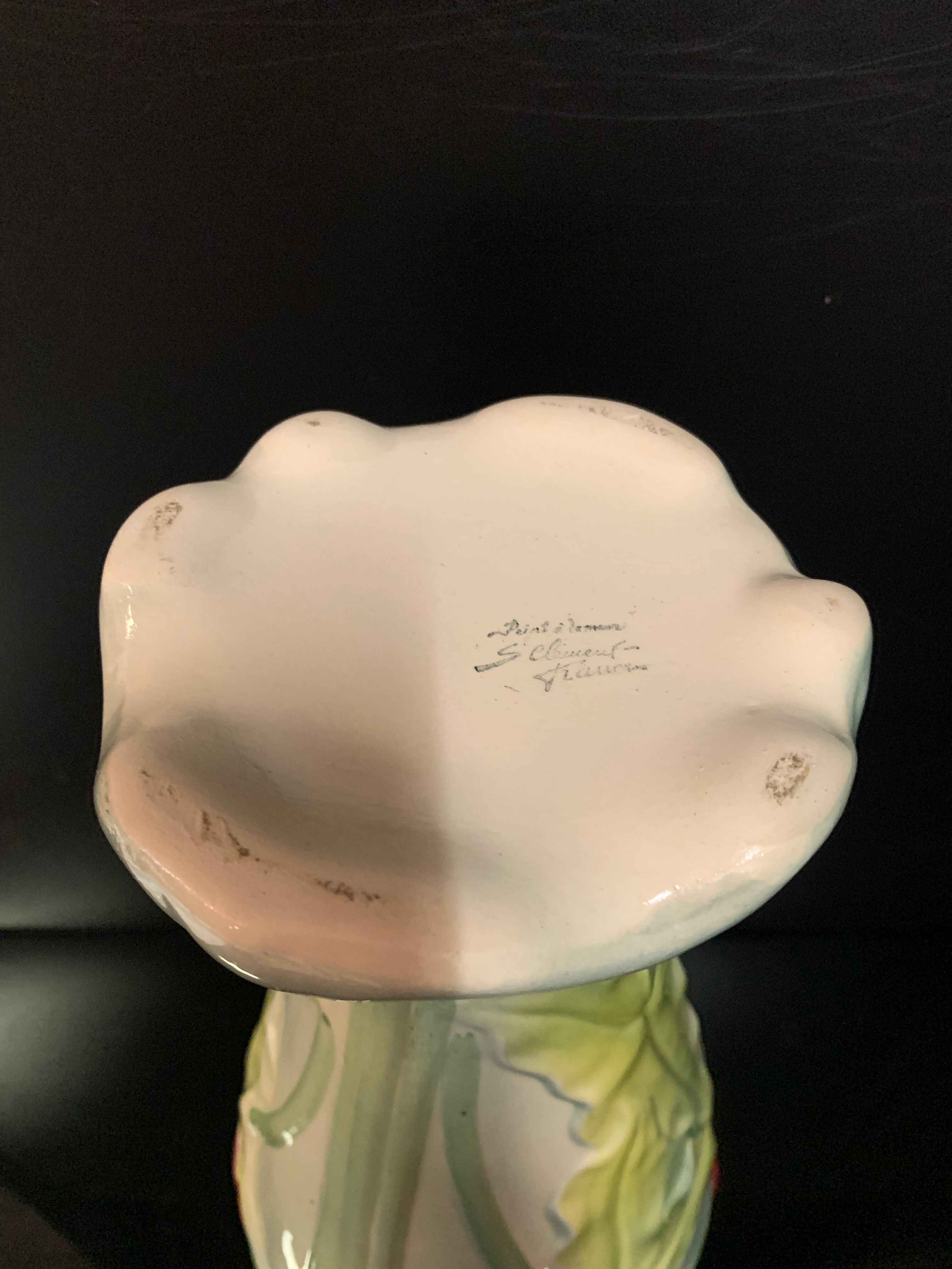 Vase saint clement decoration with flowers