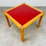 Table basse Flötotto Profilsystem années 70 rouge