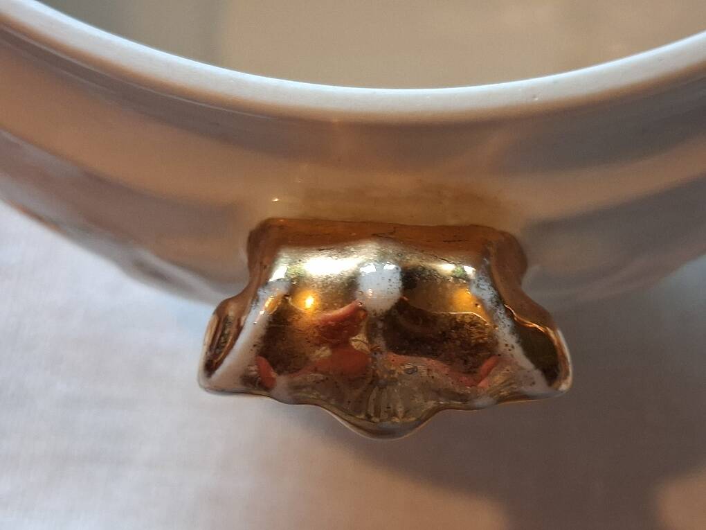 Antique porcelain sweet box from Limoges - William Guérin