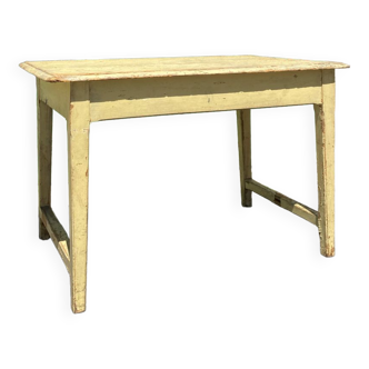 Small farmhouse table